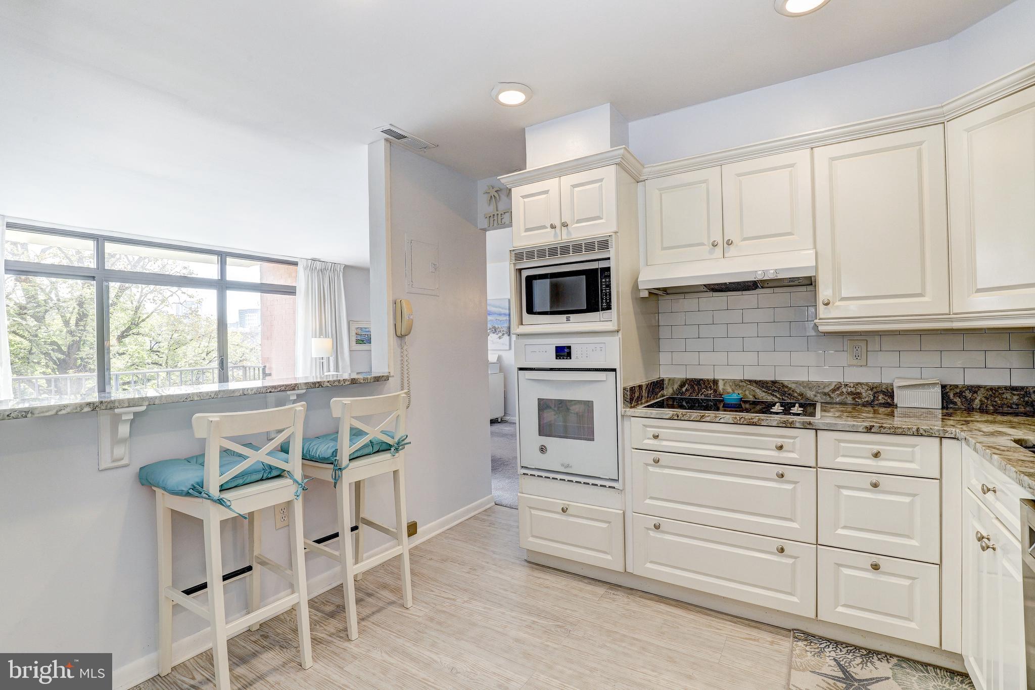 DULANEY TOWERS - Residential