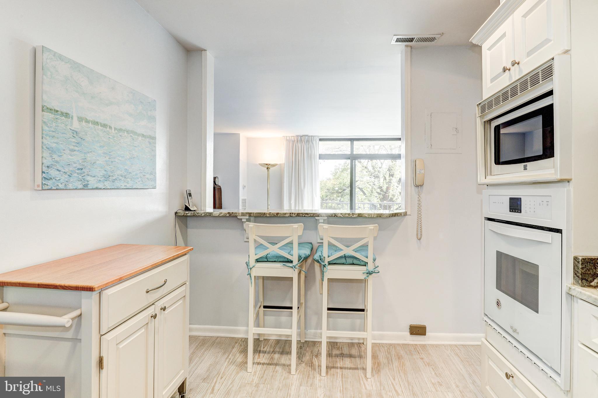 DULANEY TOWERS - Residential