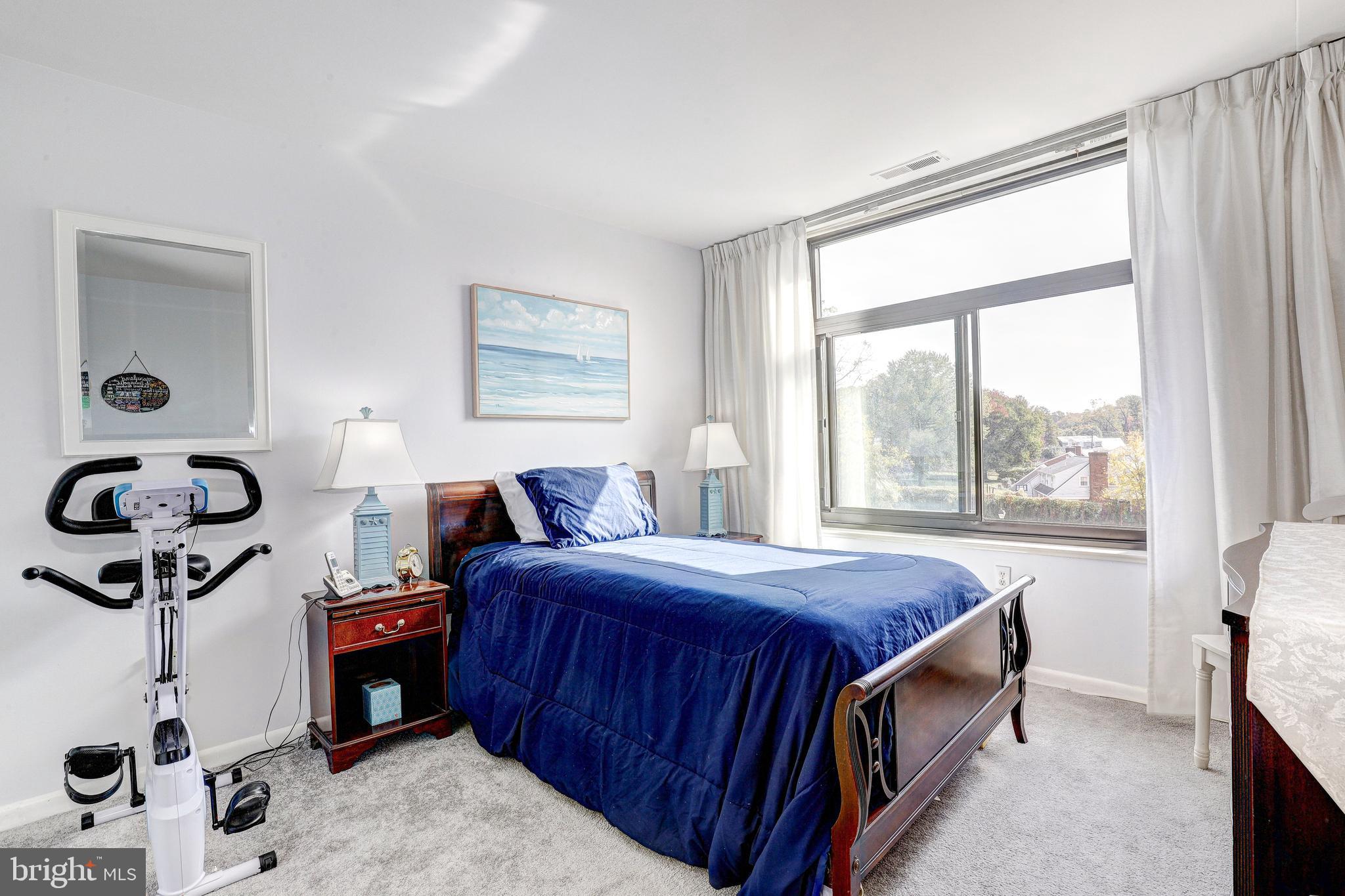 DULANEY TOWERS - Residential