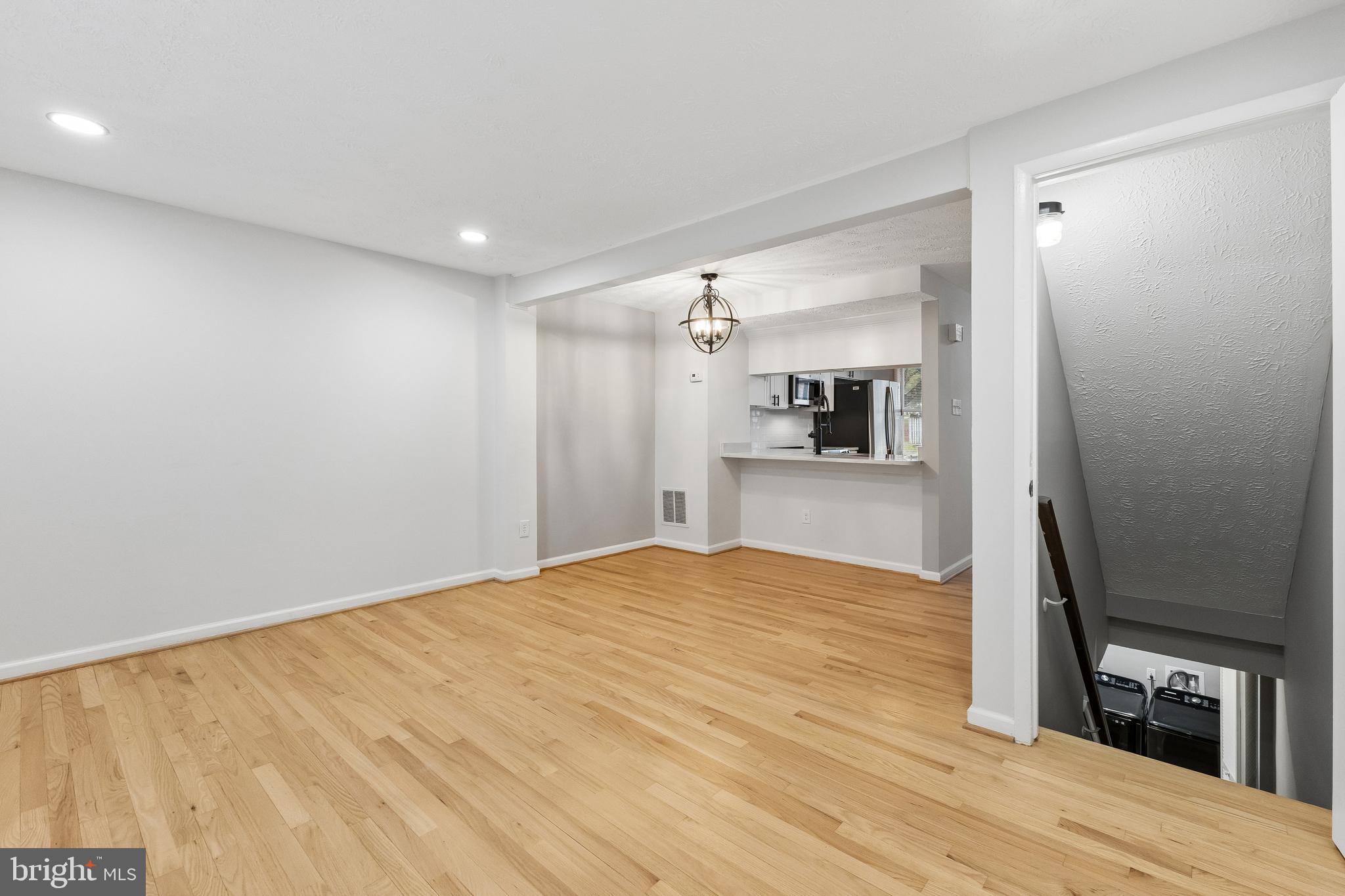NEWINGTON FOREST - Residential
