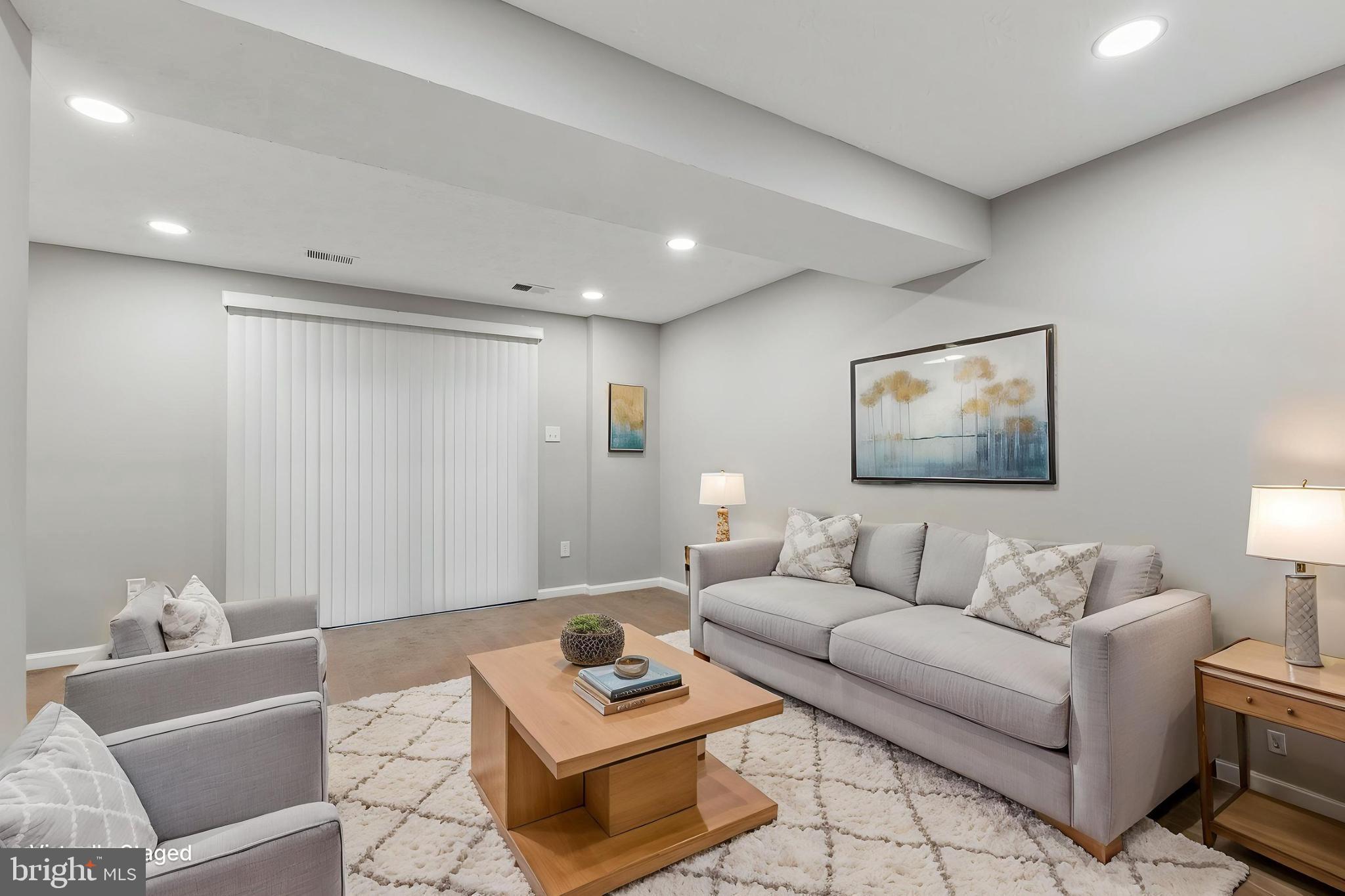 NEWINGTON FOREST - Residential