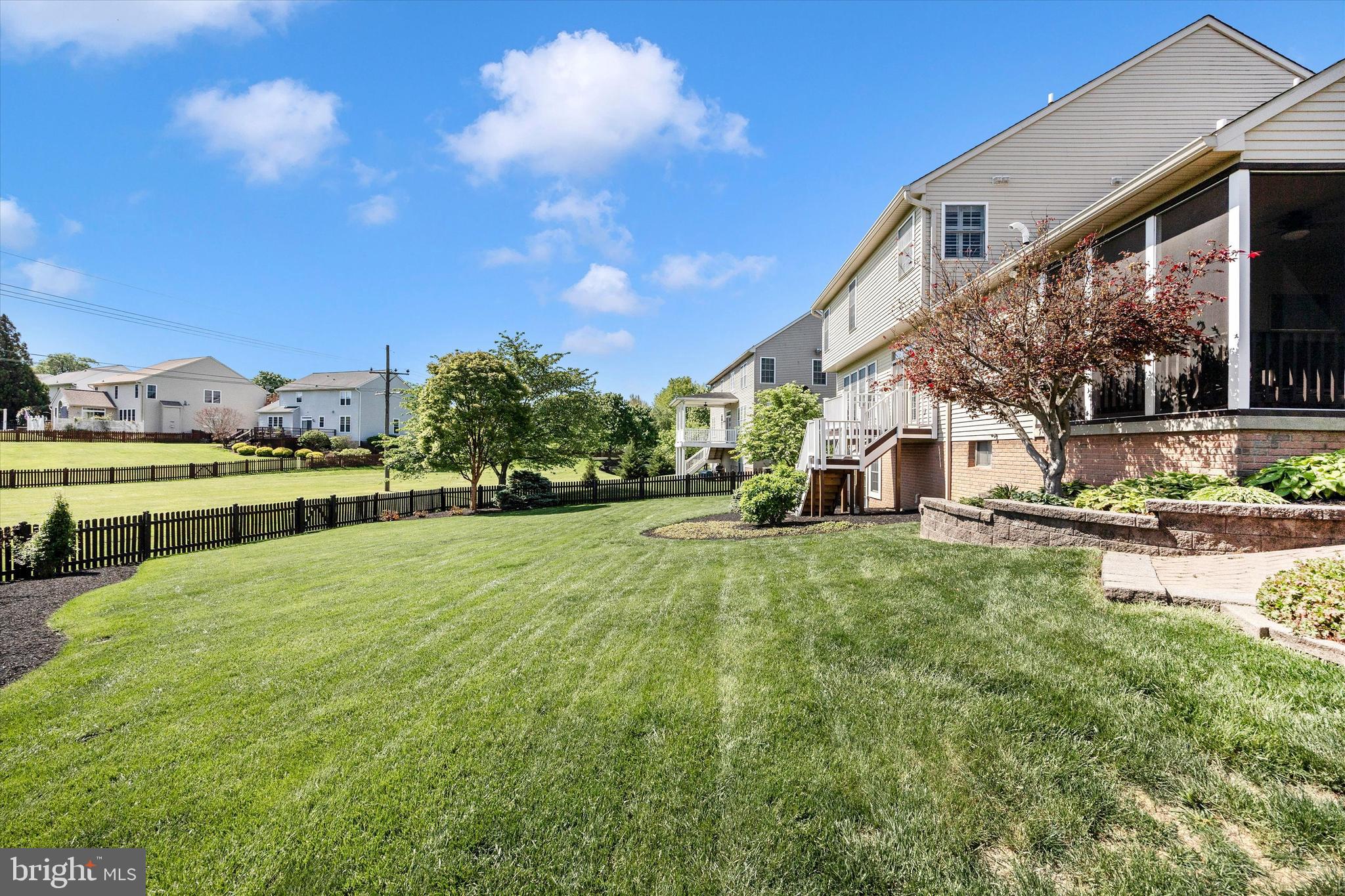 CREEKSIDE PARK - Residential