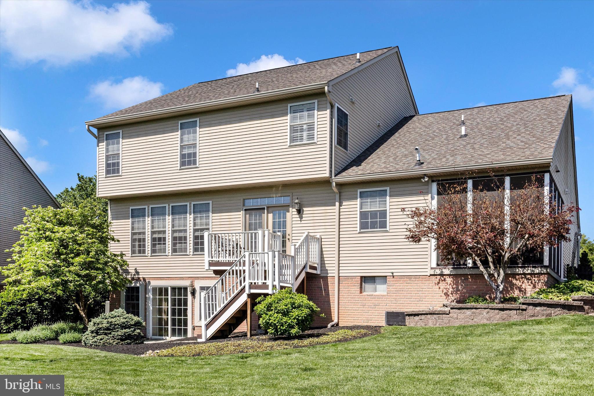 CREEKSIDE PARK - Residential