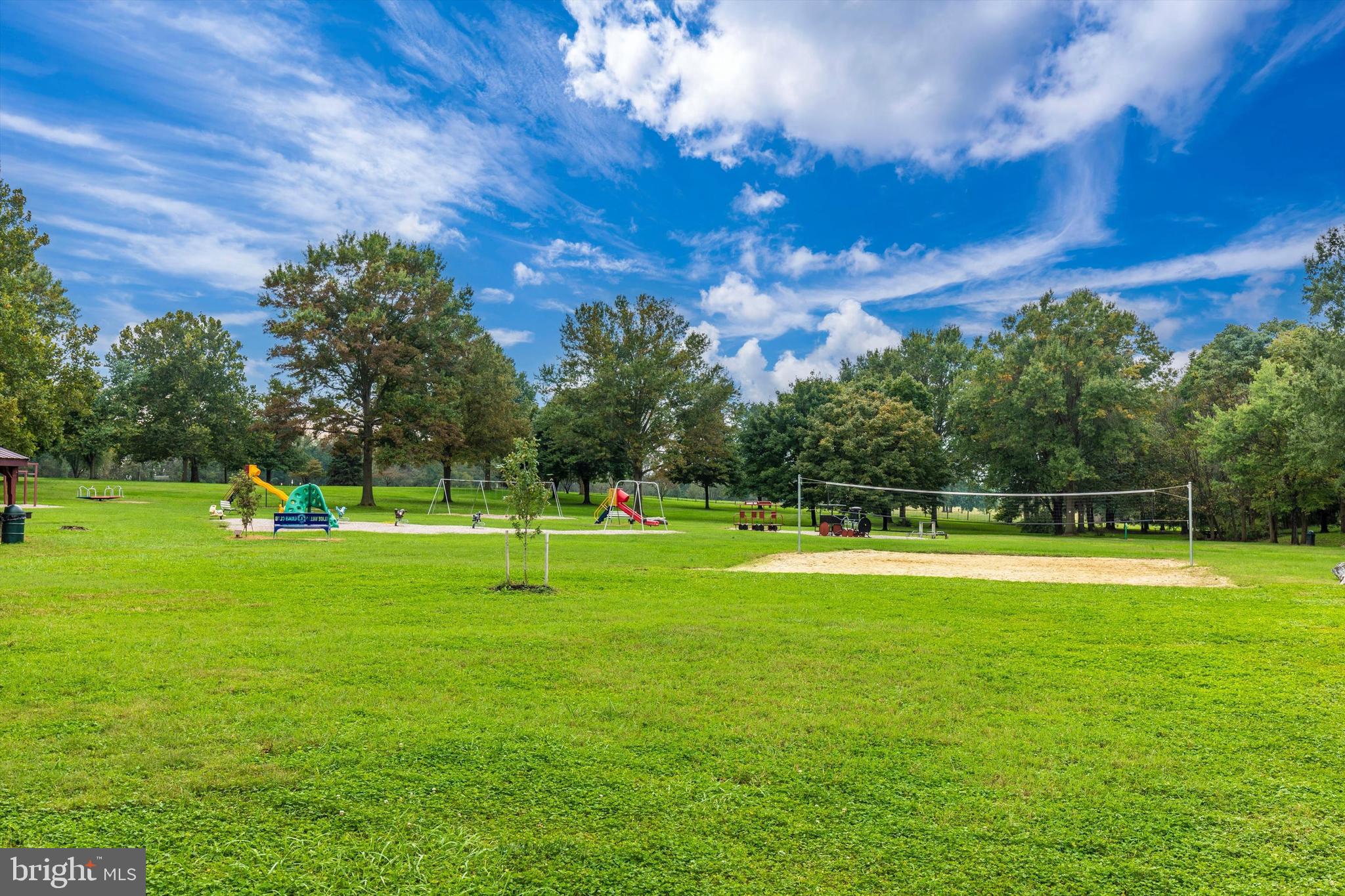 CREEKSIDE PARK - Residential