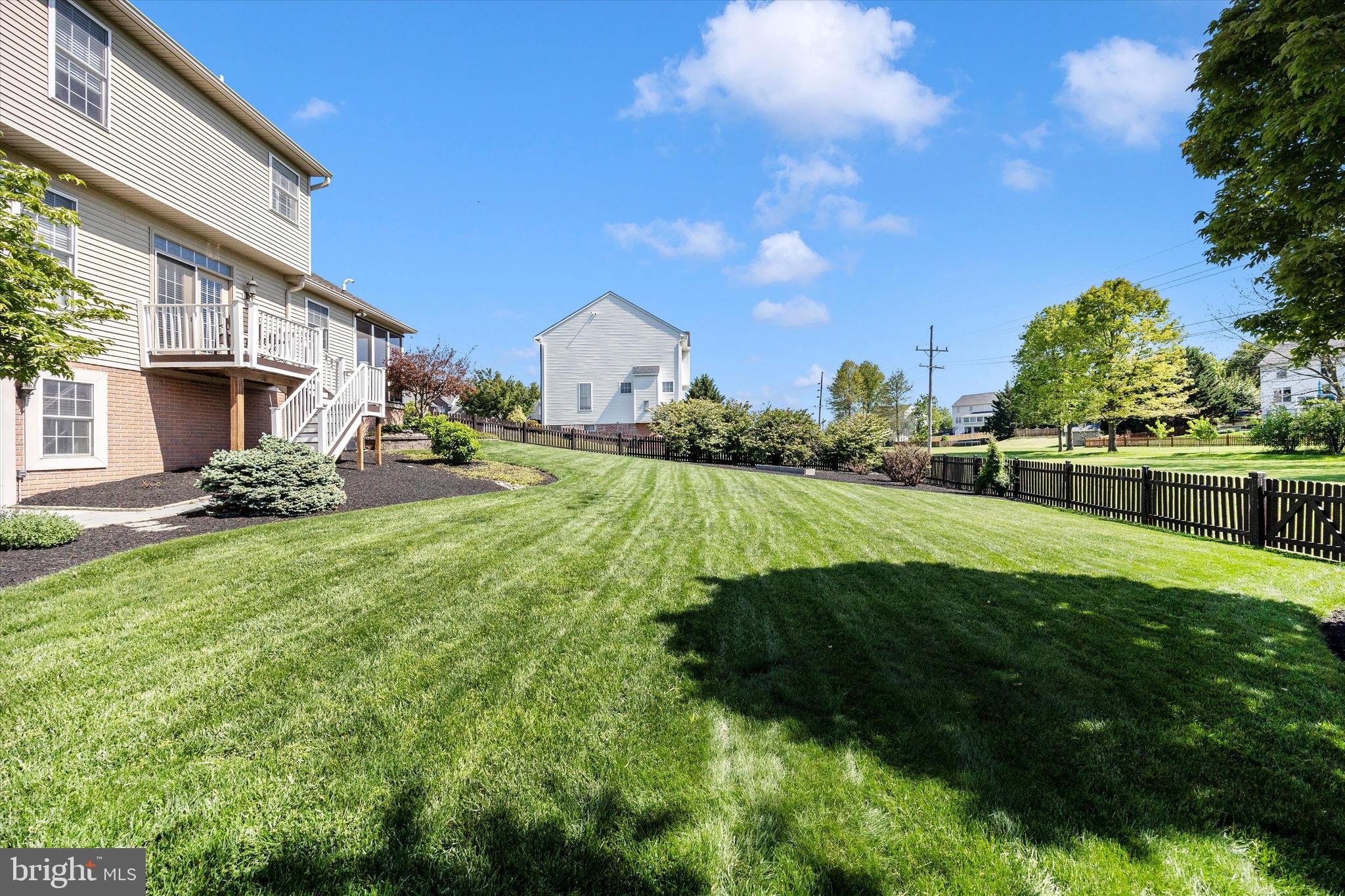 CREEKSIDE PARK - Residential