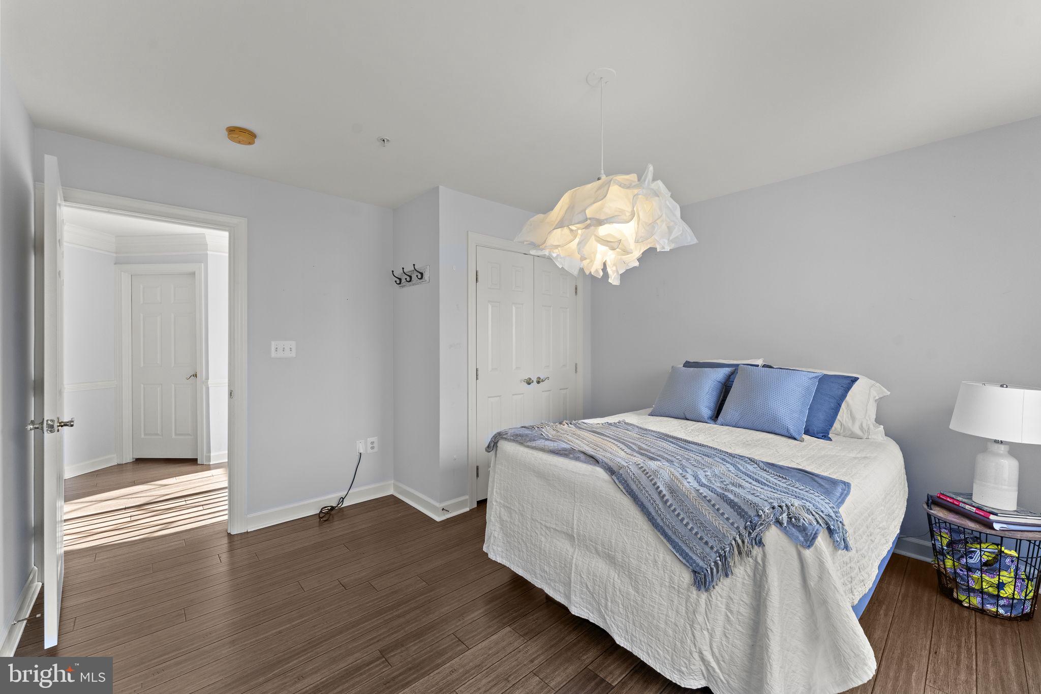 CHARLES HILL - Residential