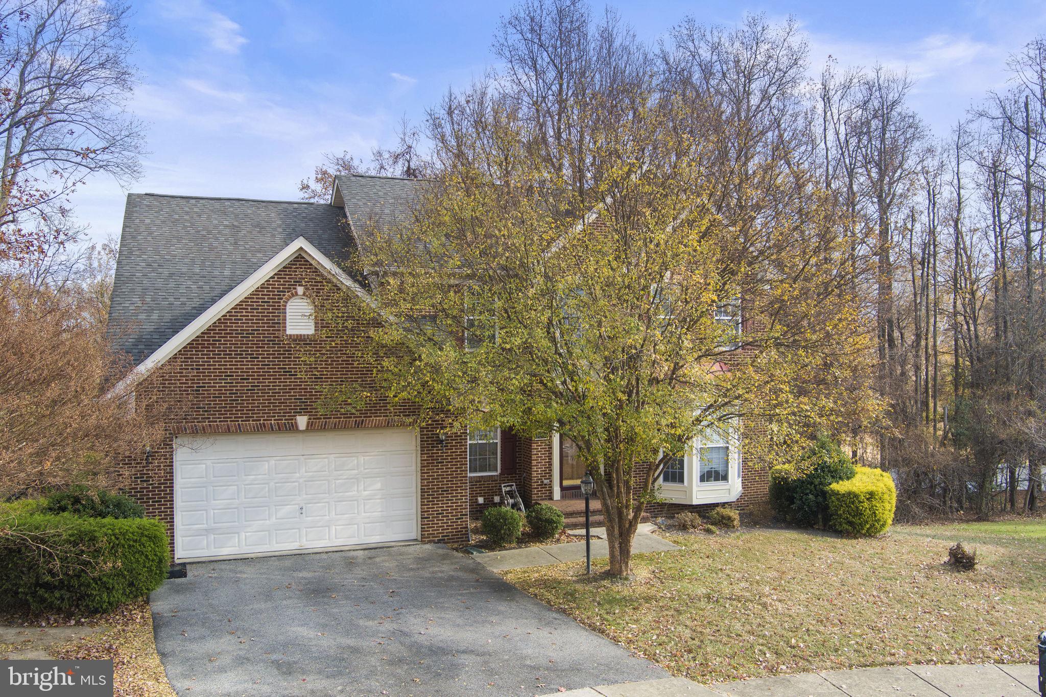 CHARLES HILL - Residential