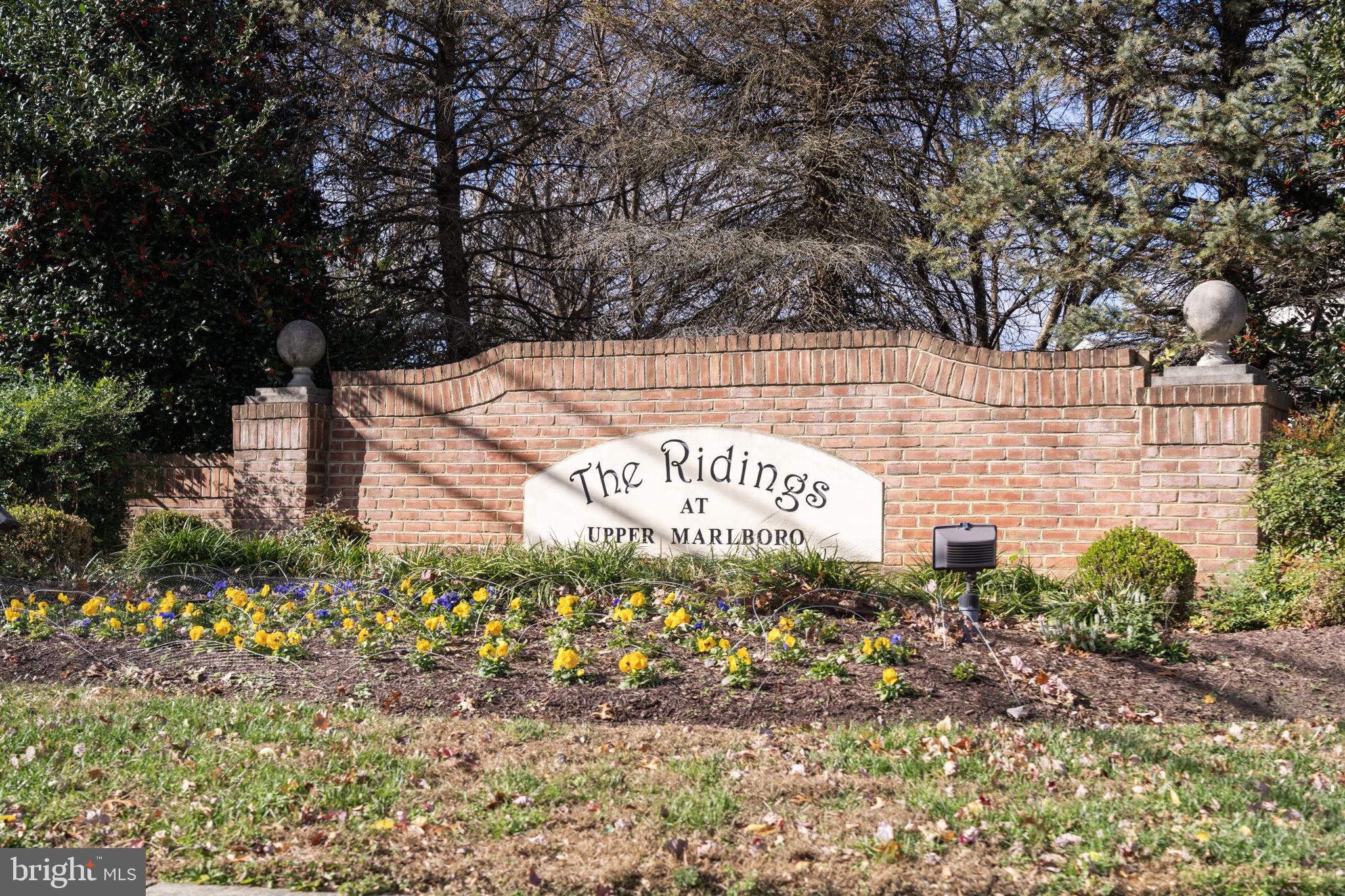 CHARLES HILL - Residential