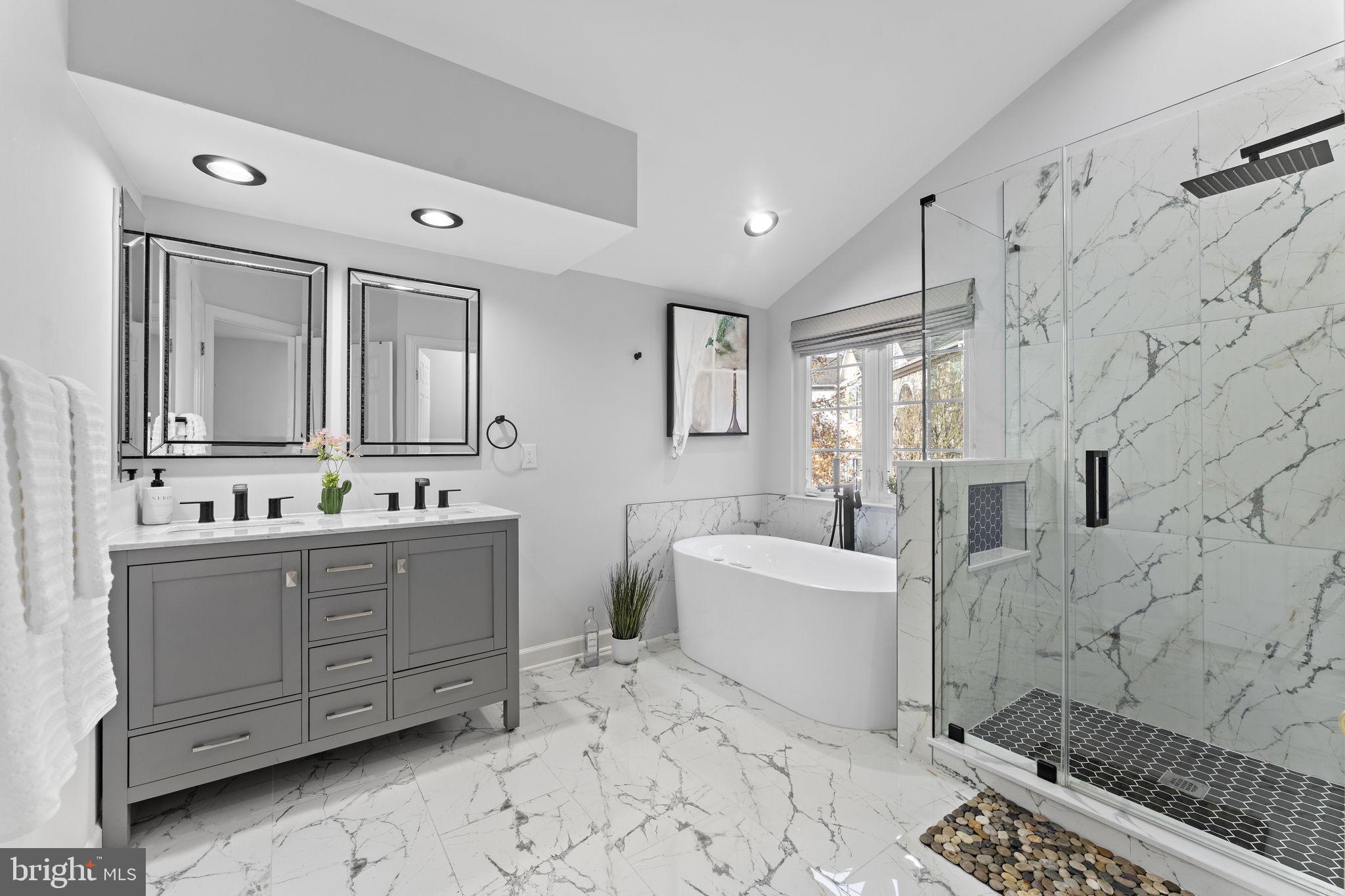 CHARLES HILL - Residential