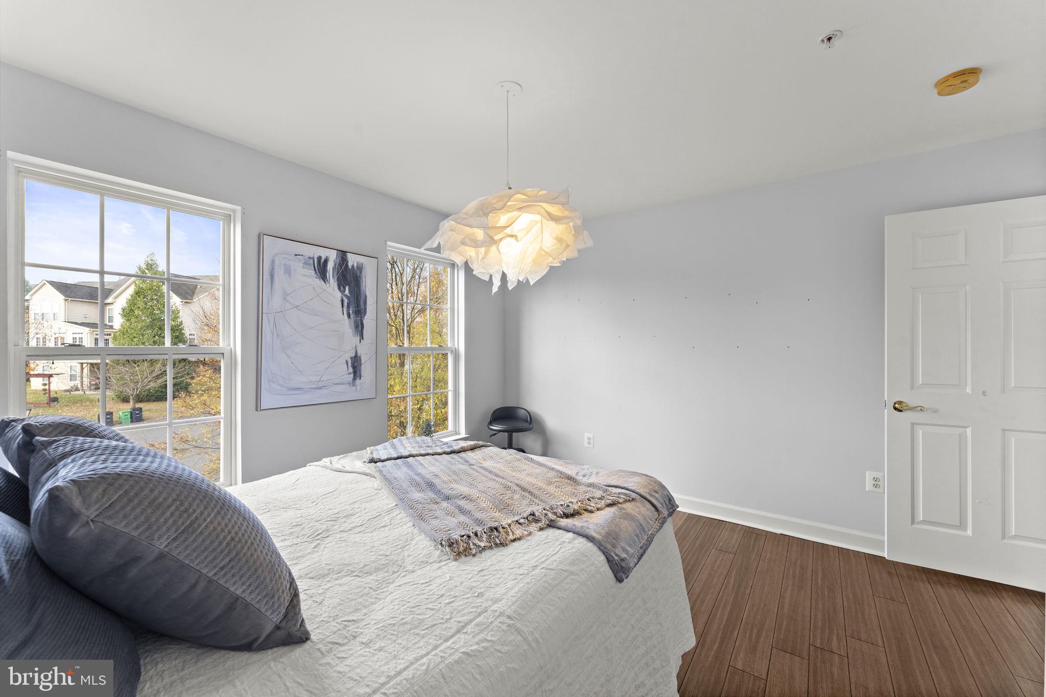 CHARLES HILL - Residential