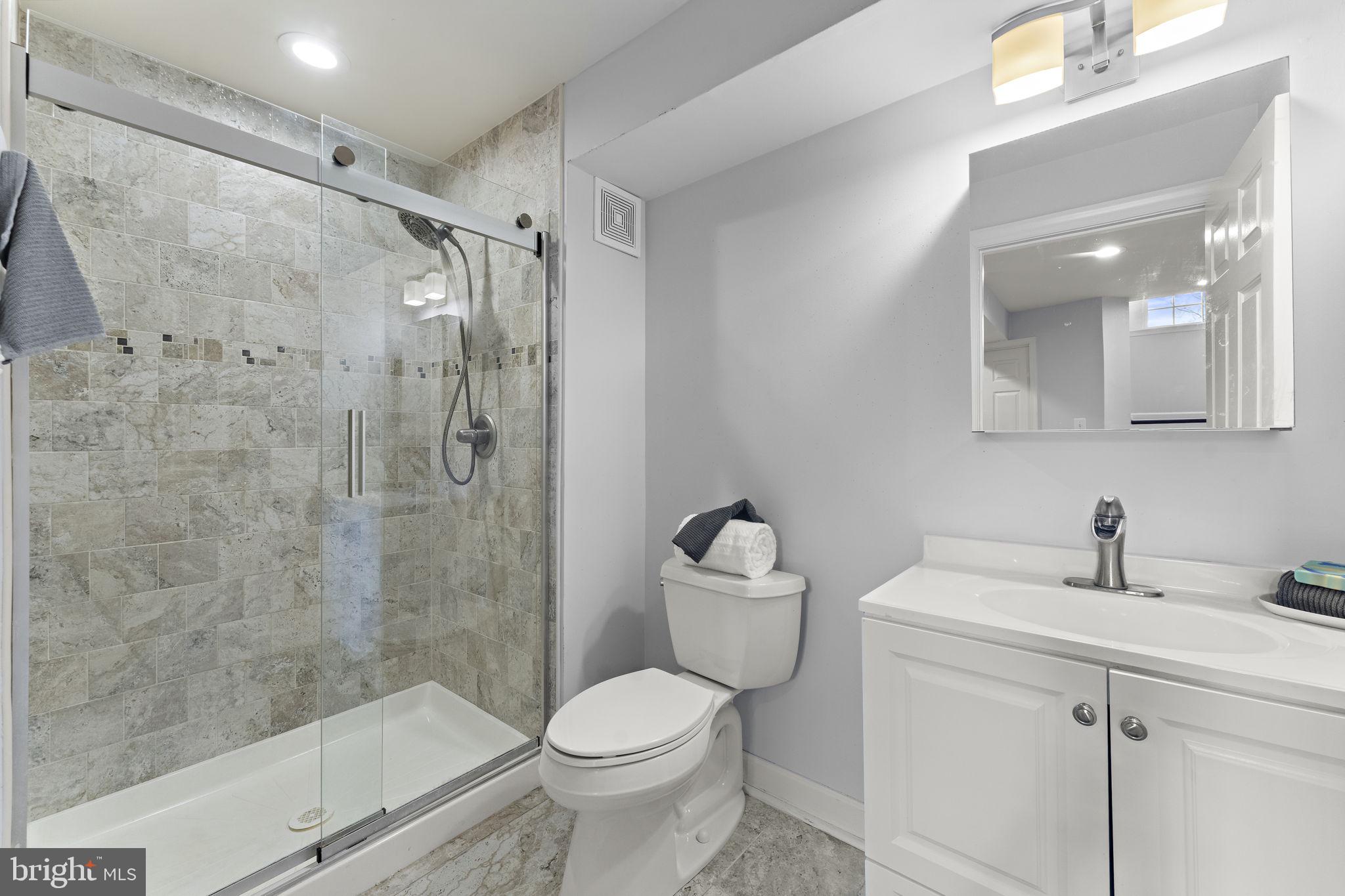 CHARLES HILL - Residential