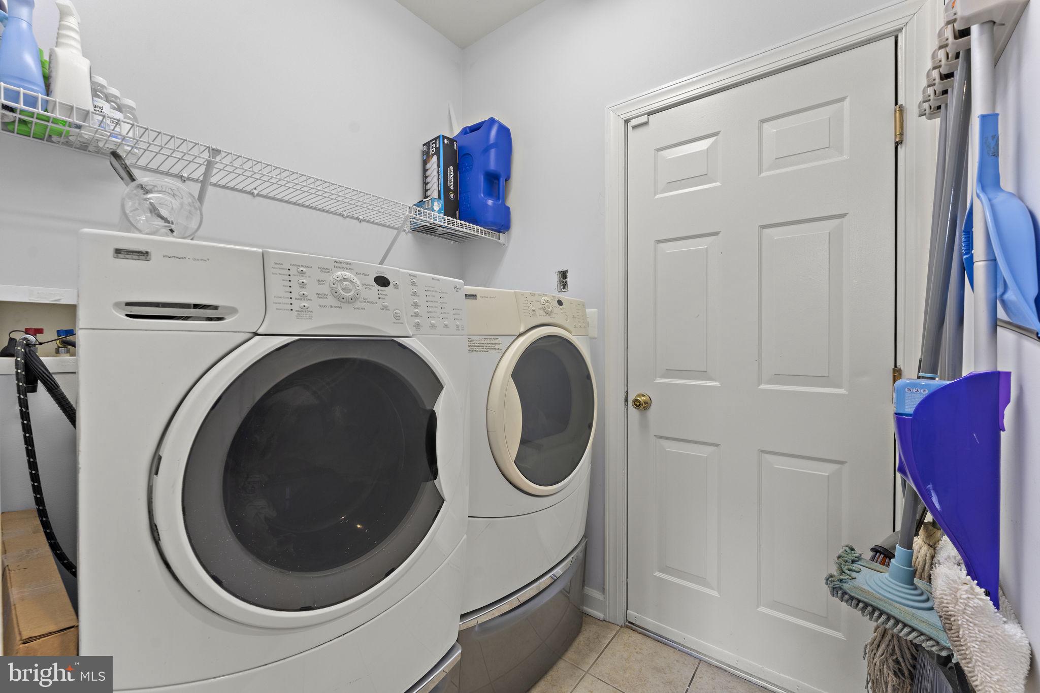 CHARLES HILL - Residential