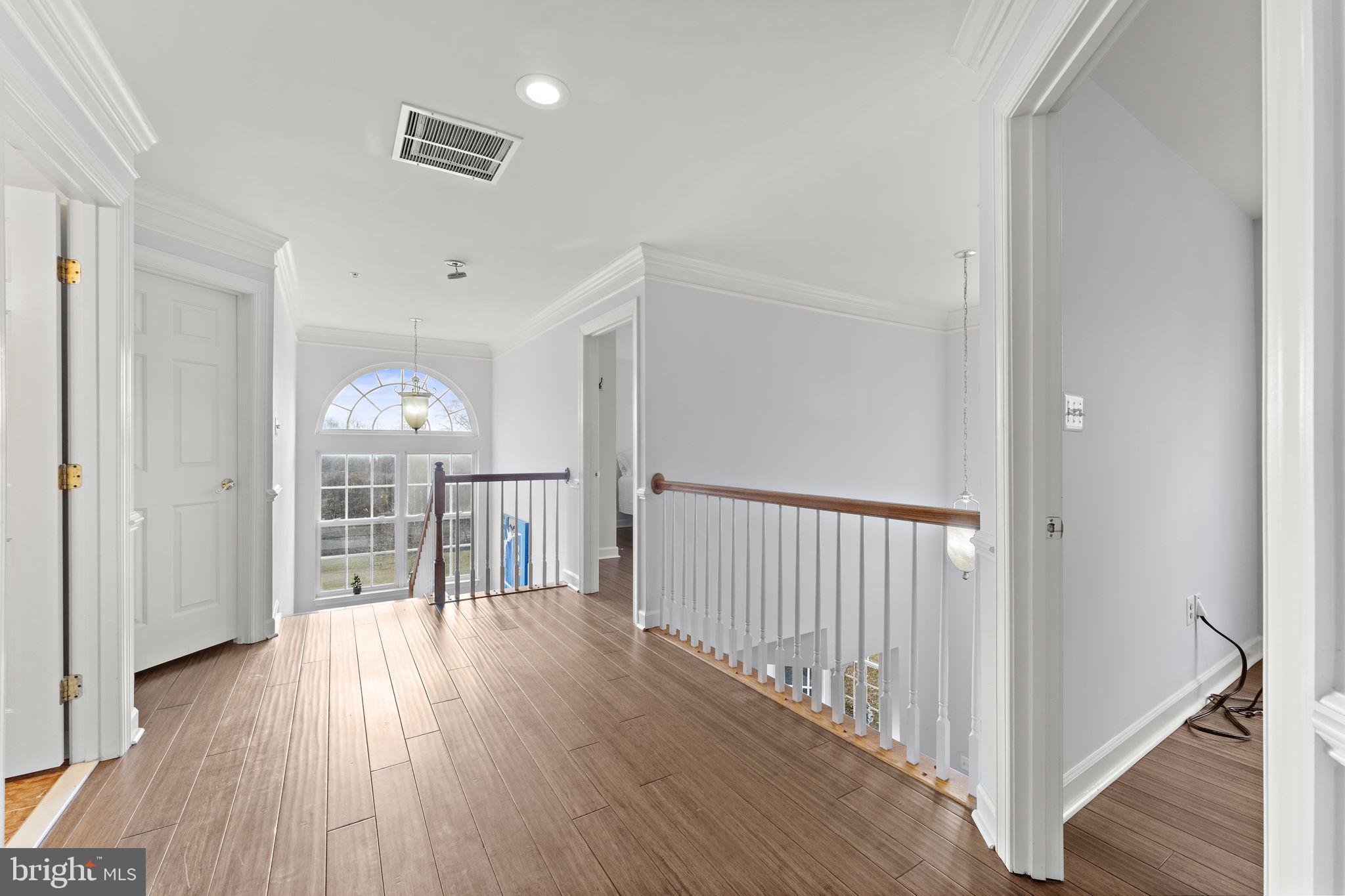 CHARLES HILL - Residential