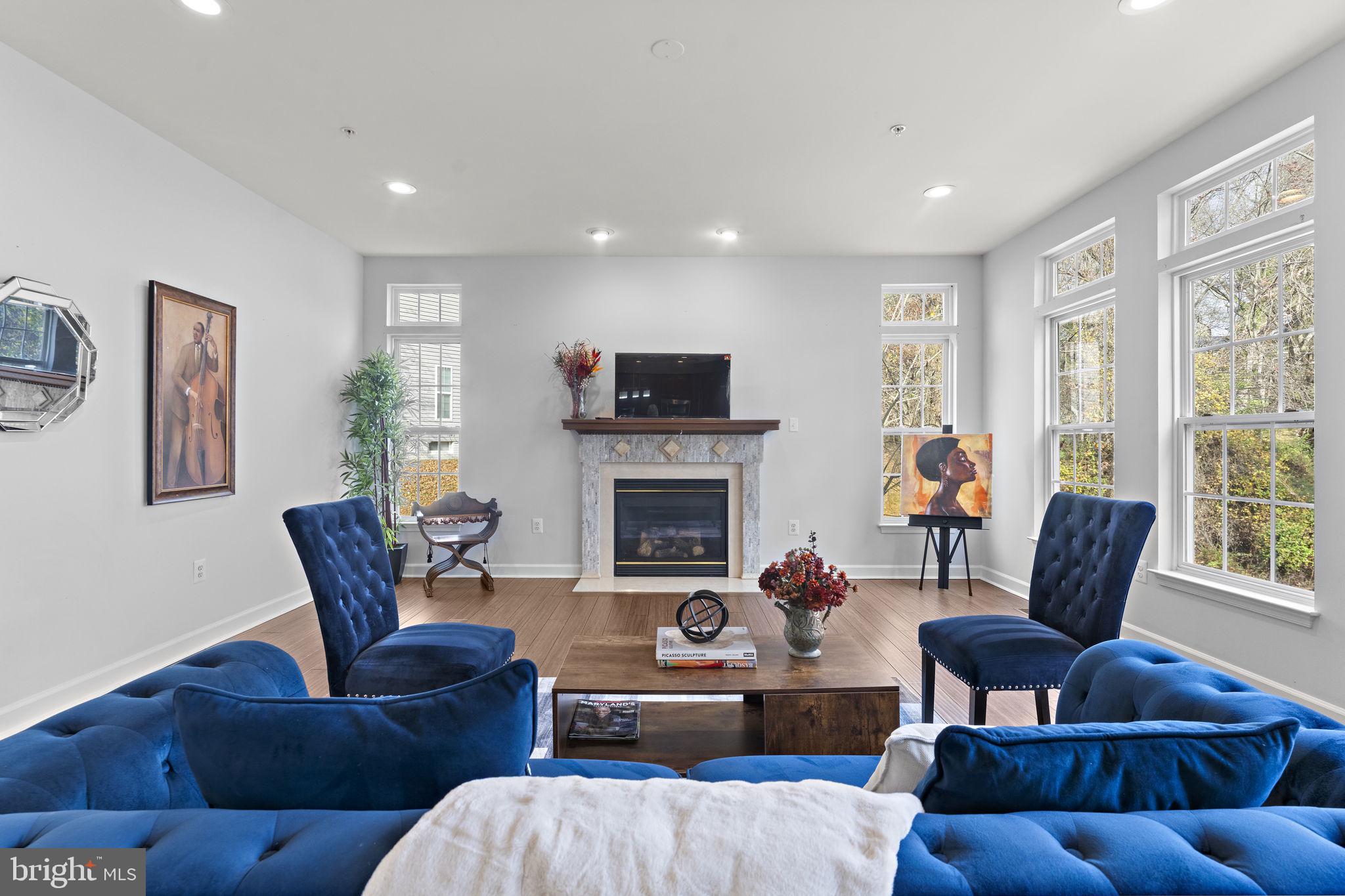 CHARLES HILL - Residential