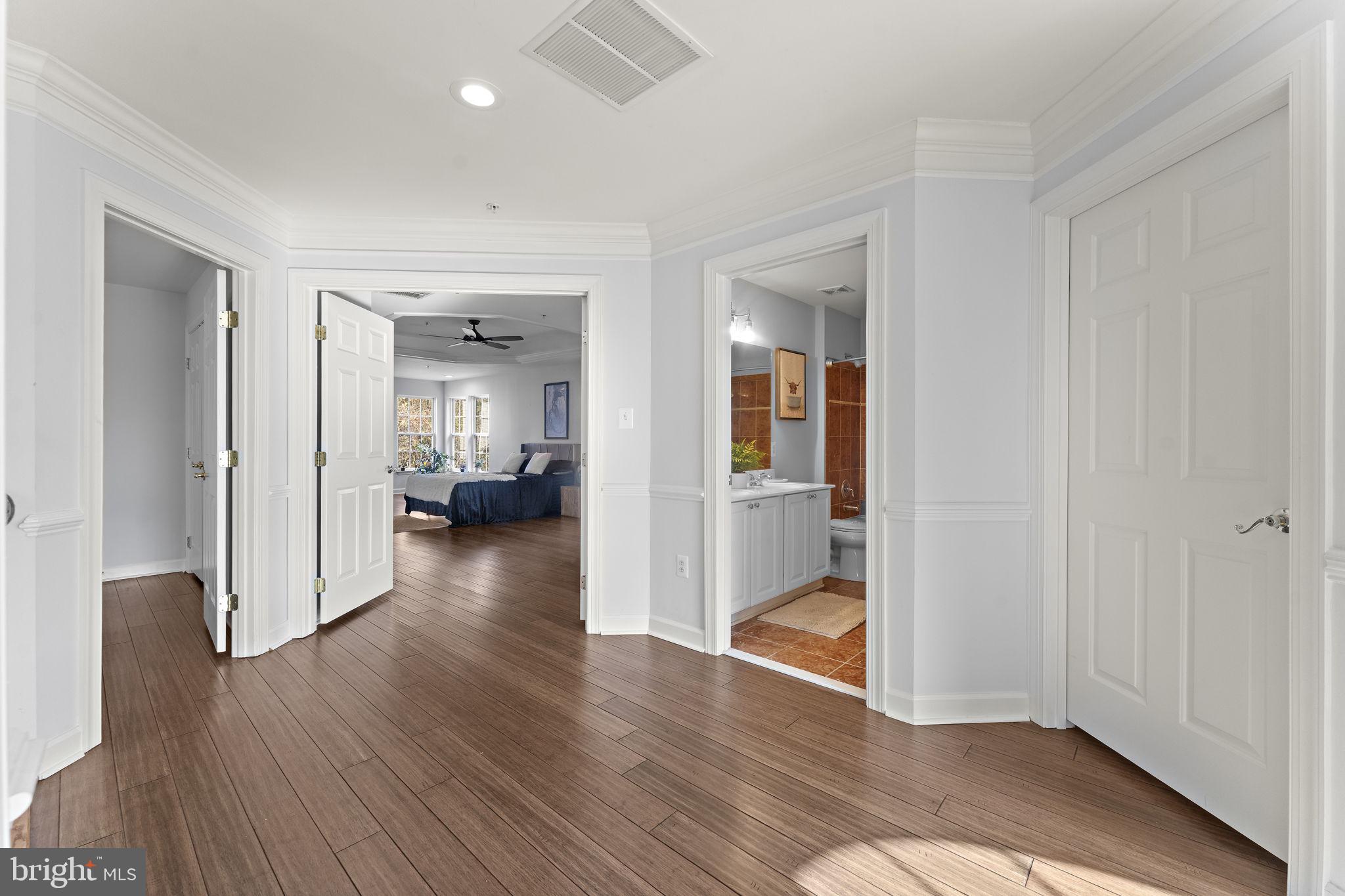 CHARLES HILL - Residential