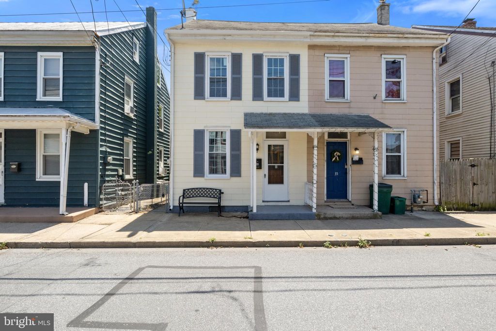 Photo of 33 W Ferdinand Street, MANHEIM, PA 17545 (MLS # PALA2072196)