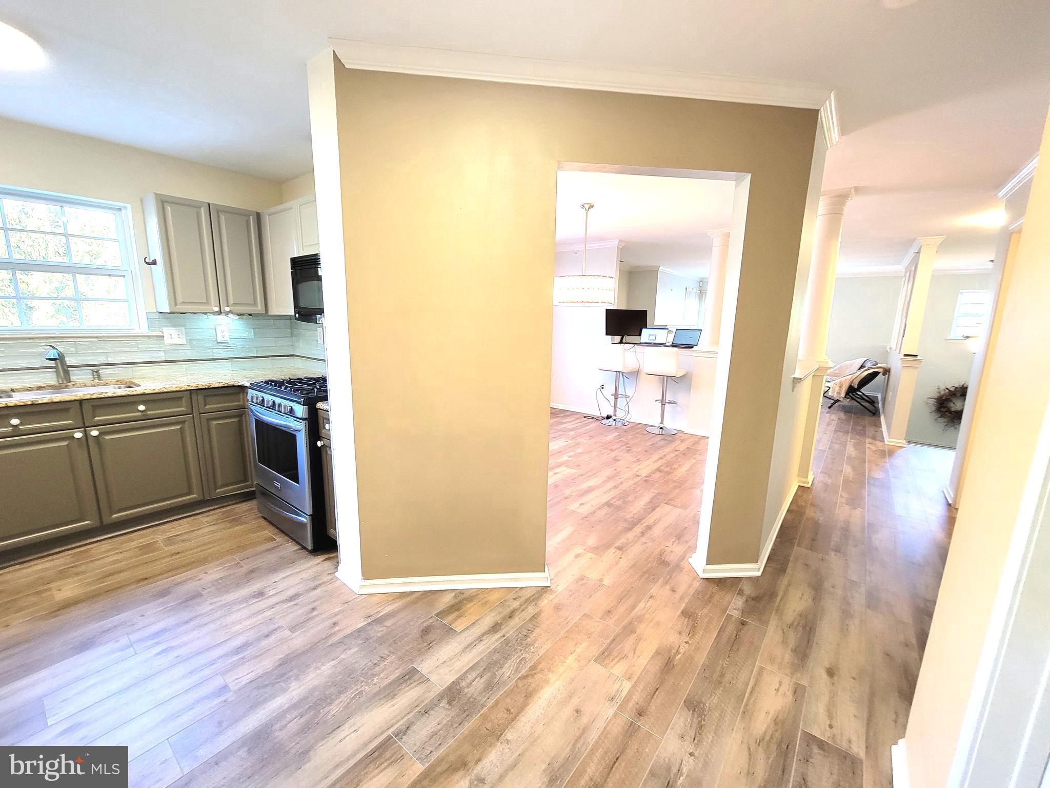 COUNTRY CROSSING - Residential