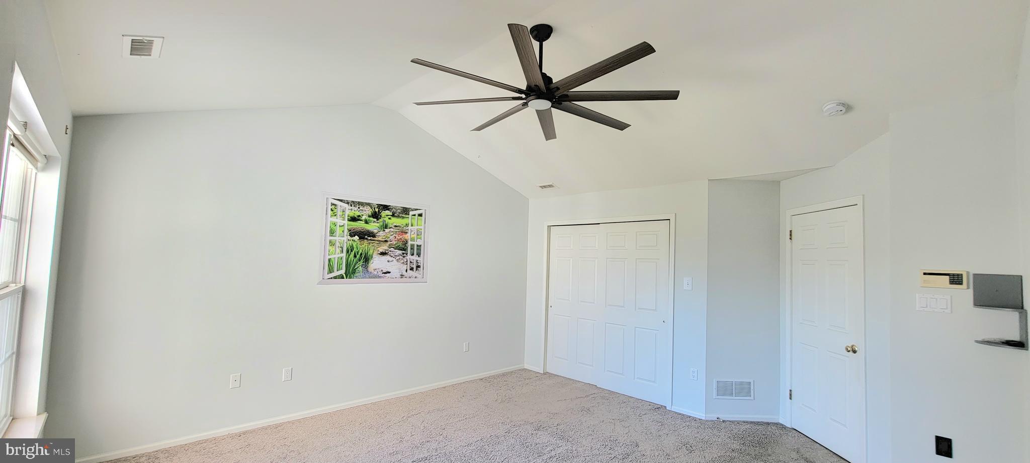 COUNTRY CROSSING - Residential