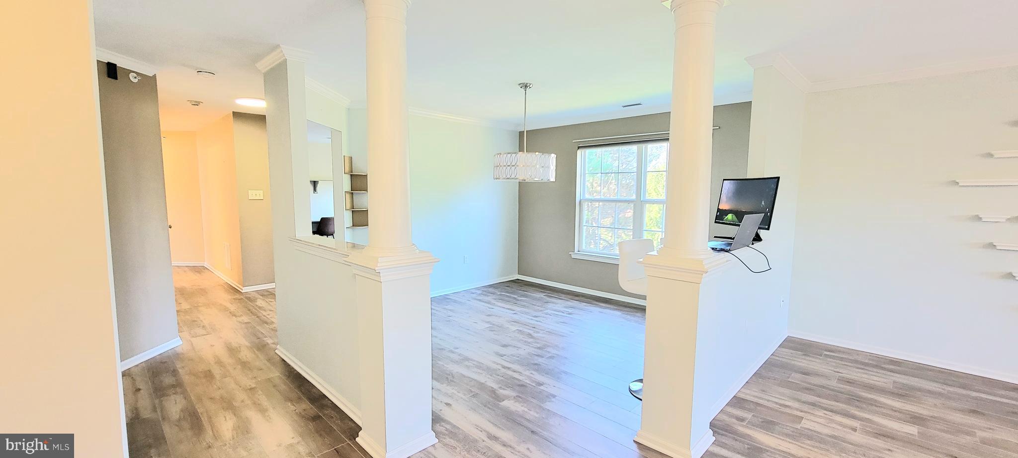 COUNTRY CROSSING - Residential