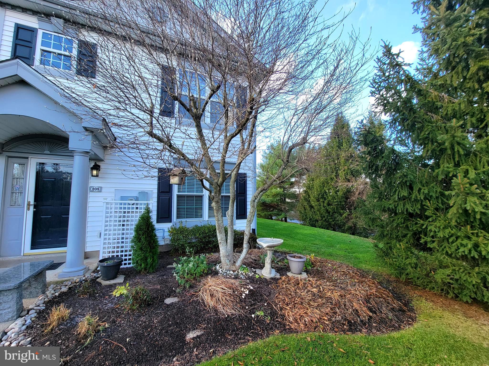 COUNTRY CROSSING - Residential