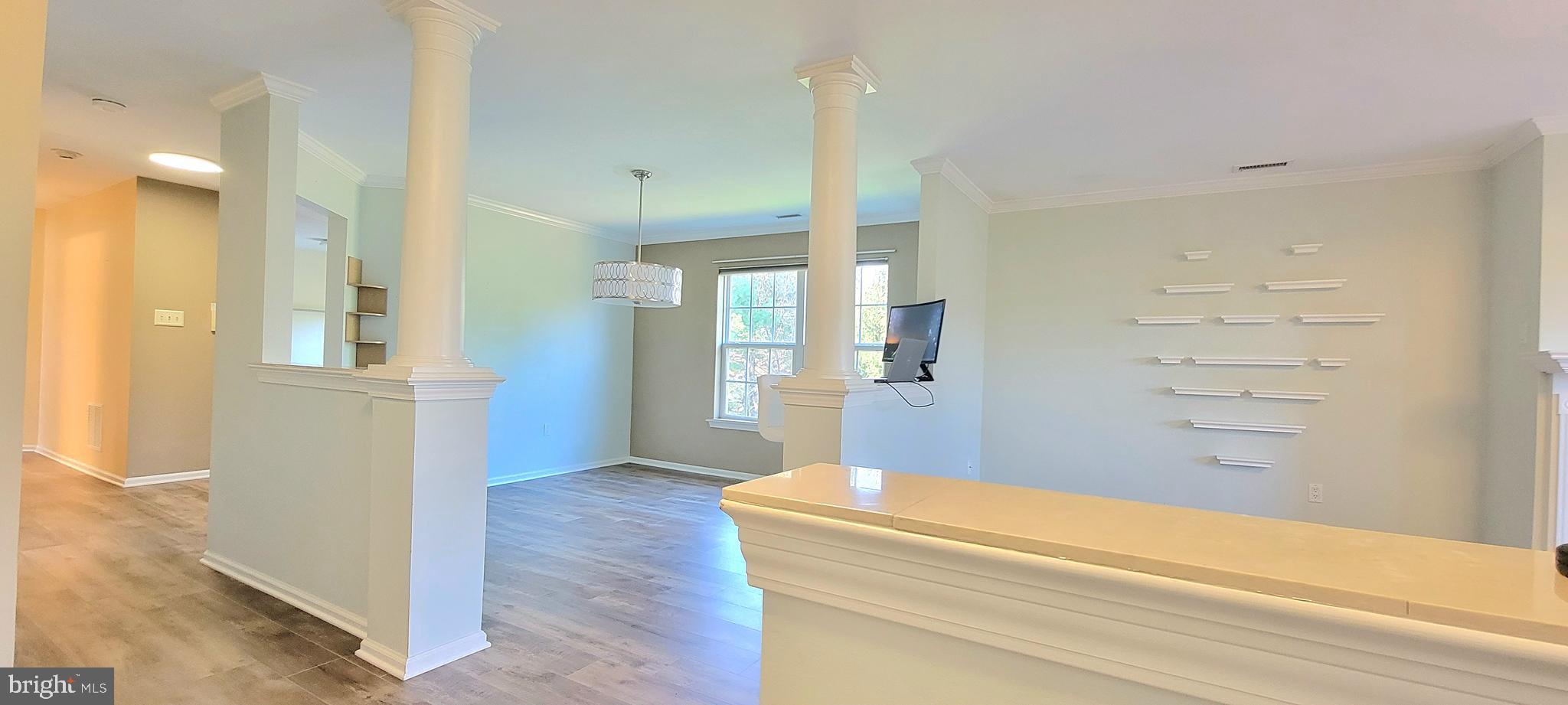 COUNTRY CROSSING - Residential