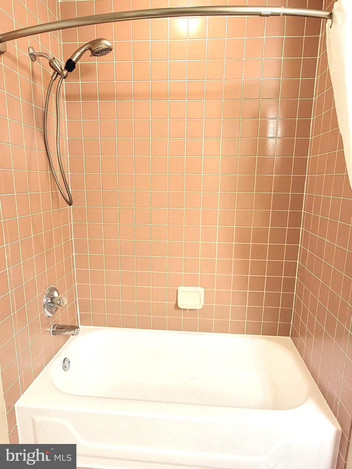 COUNTRY CROSSING - Residential