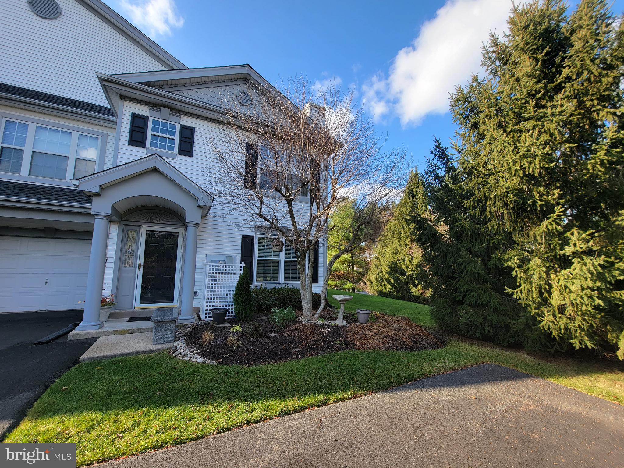 COUNTRY CROSSING - Residential