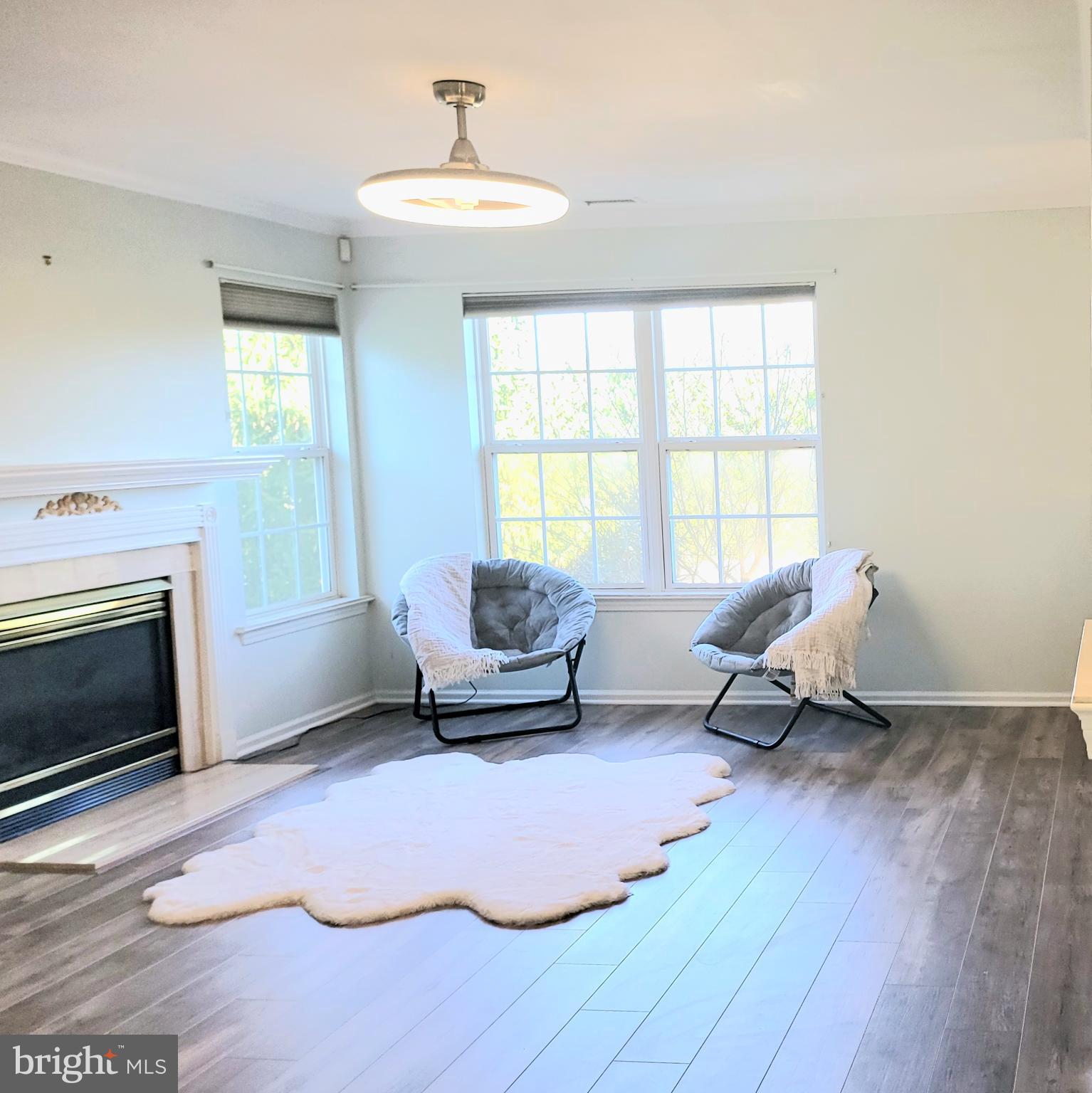 COUNTRY CROSSING - Residential