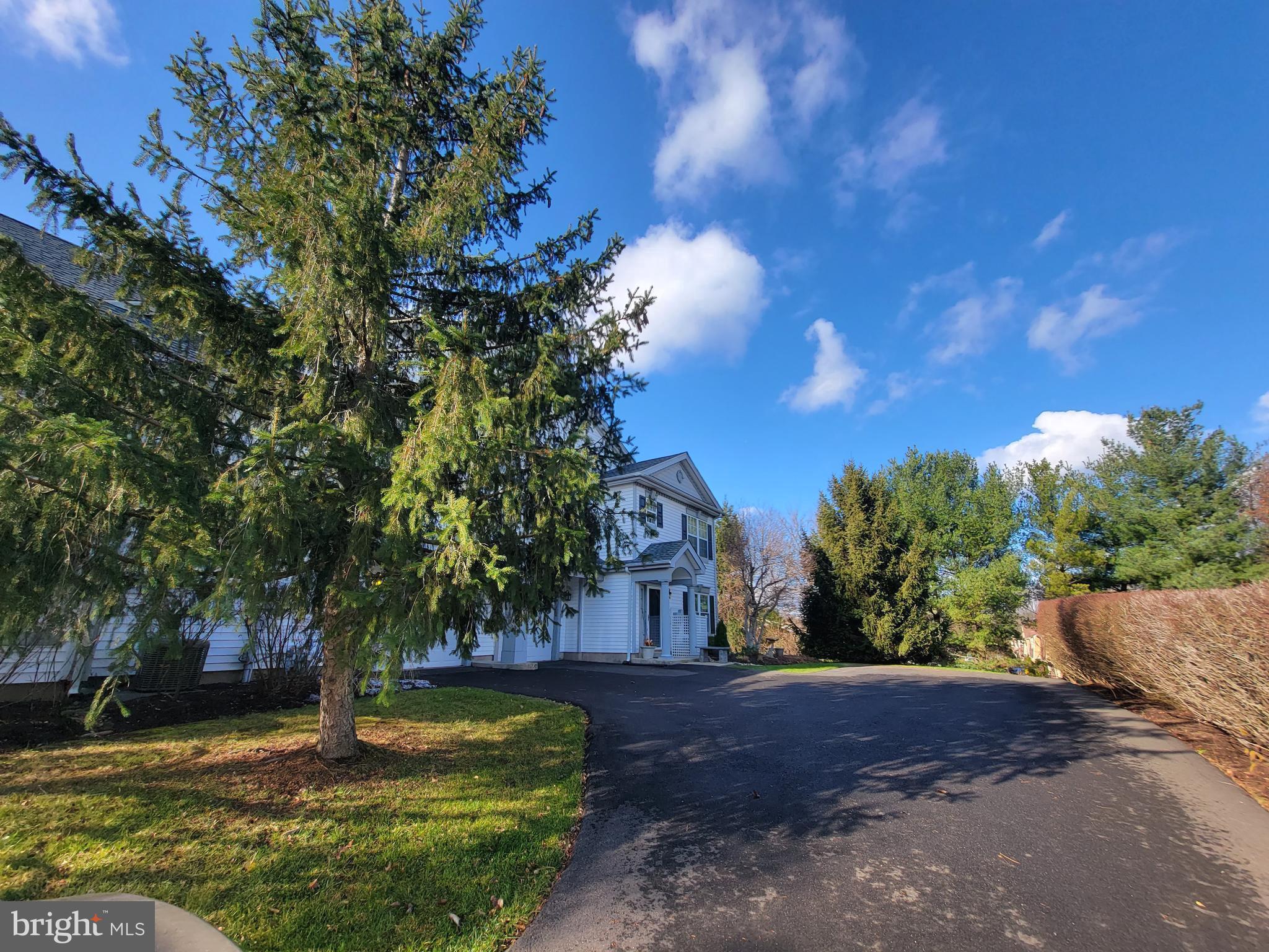 COUNTRY CROSSING - Residential