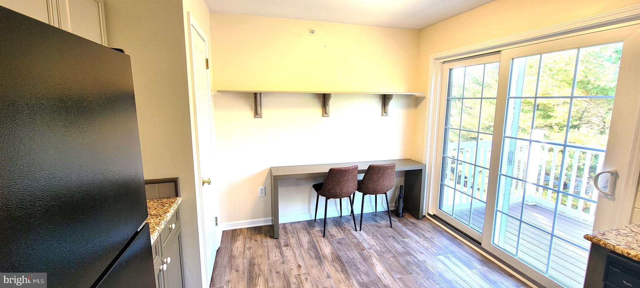 COUNTRY CROSSING - Residential