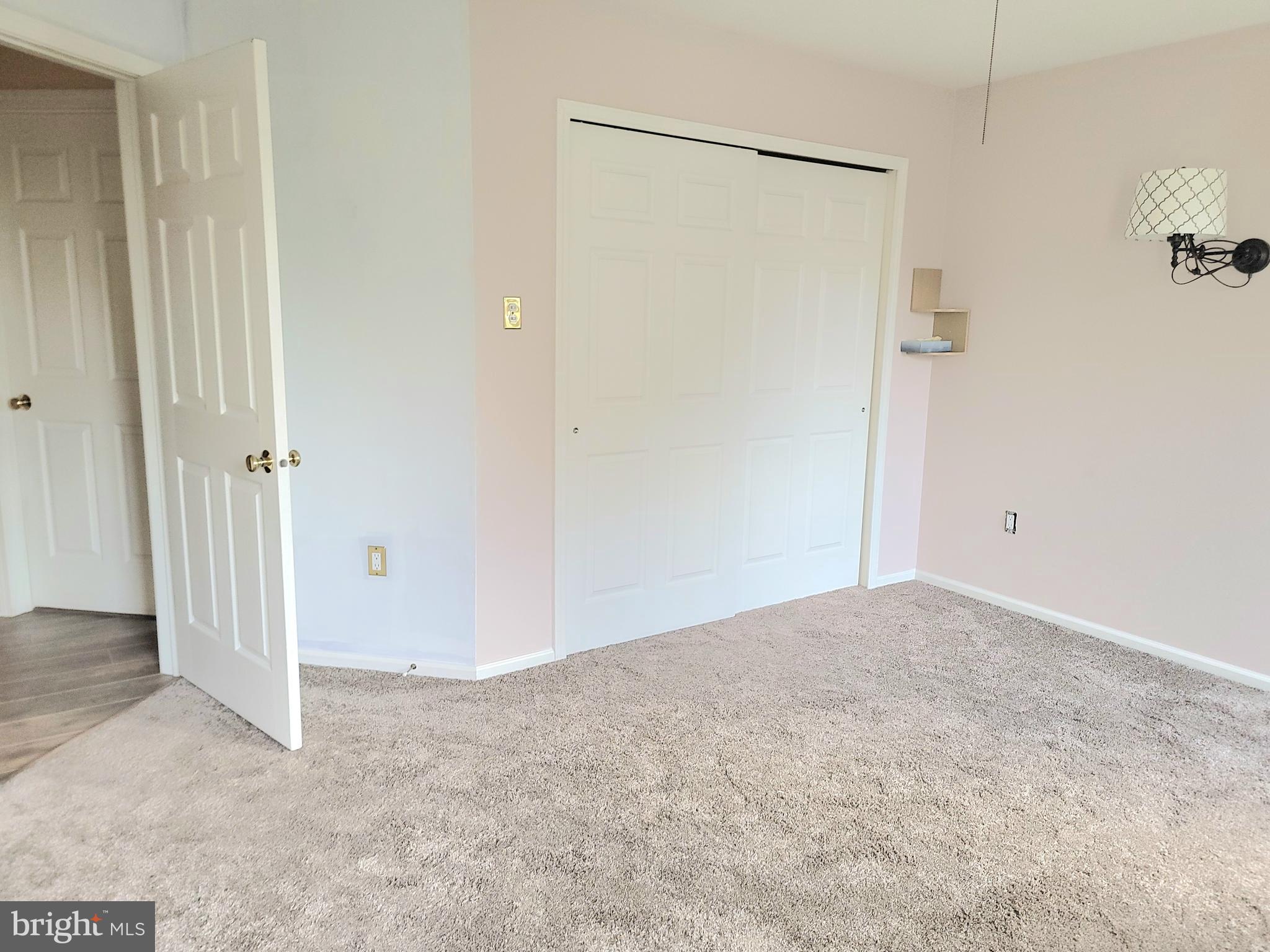 COUNTRY CROSSING - Residential