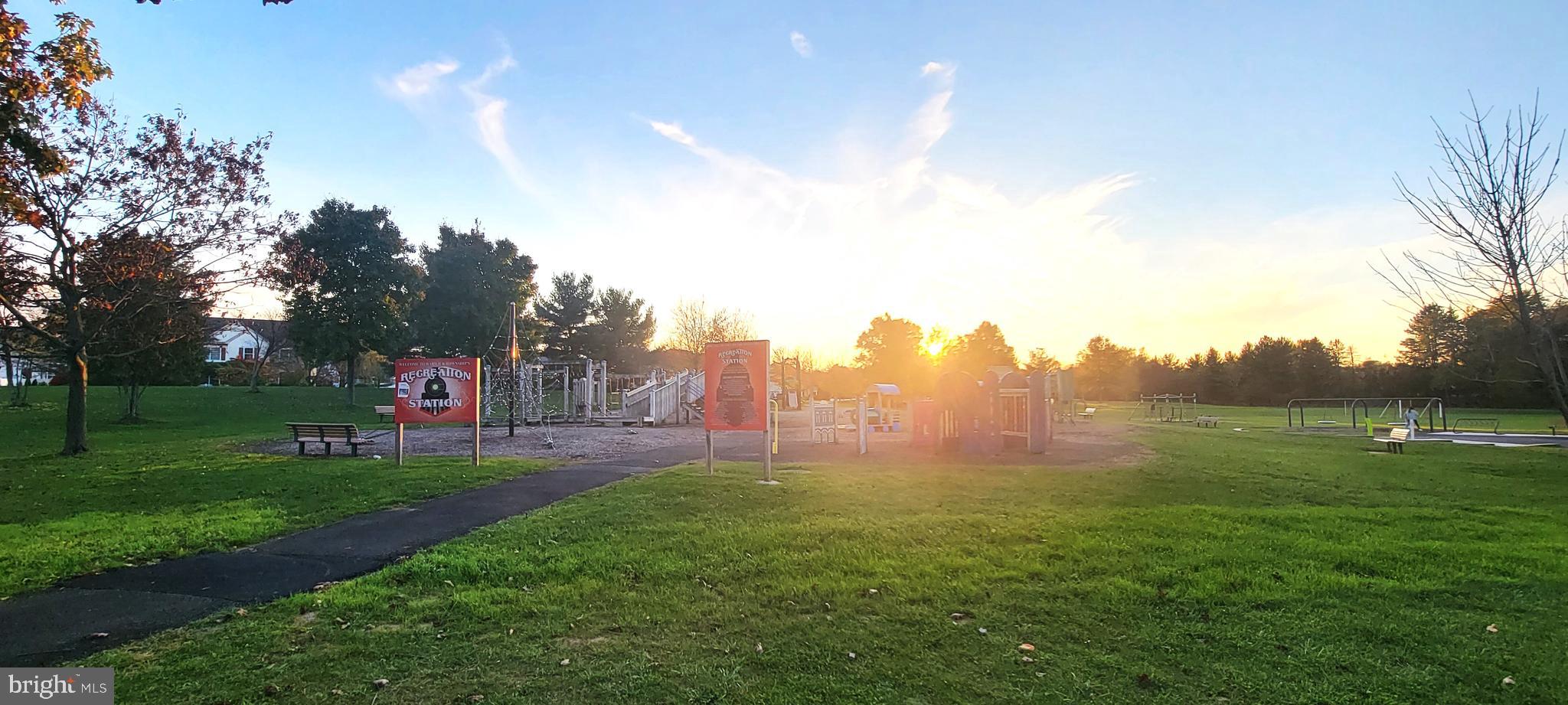 COUNTRY CROSSING - Residential