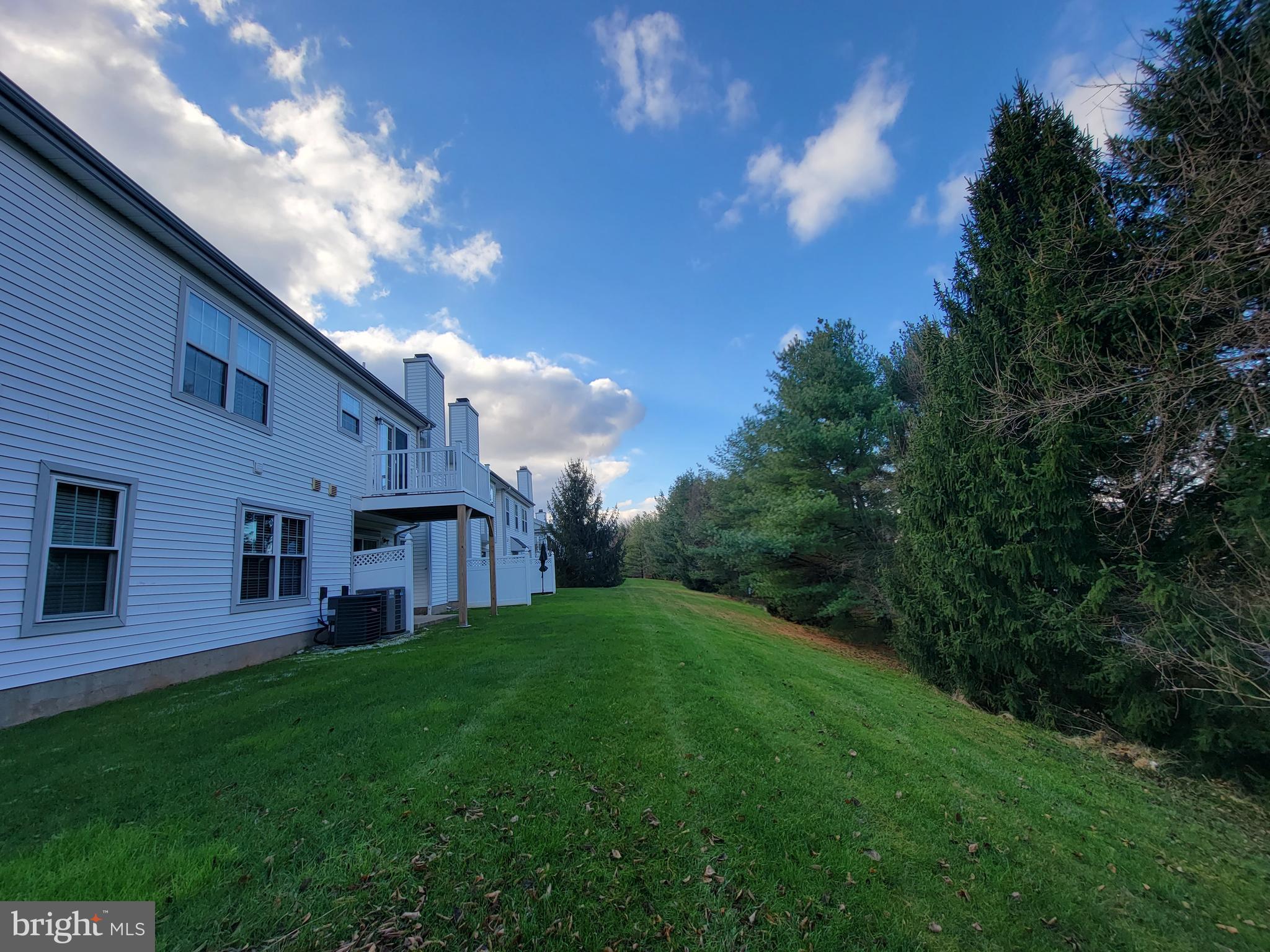 COUNTRY CROSSING - Residential