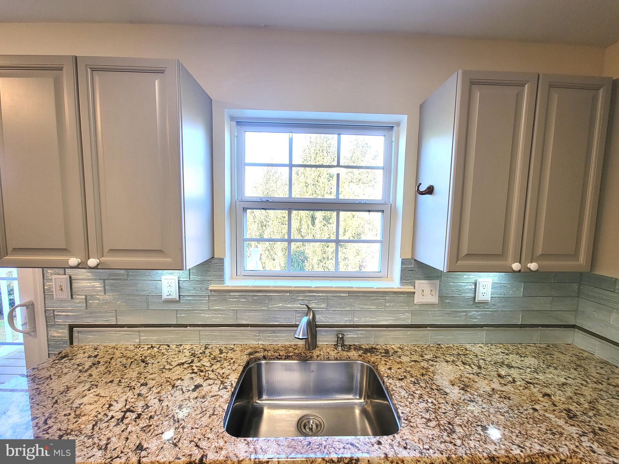 COUNTRY CROSSING - Residential