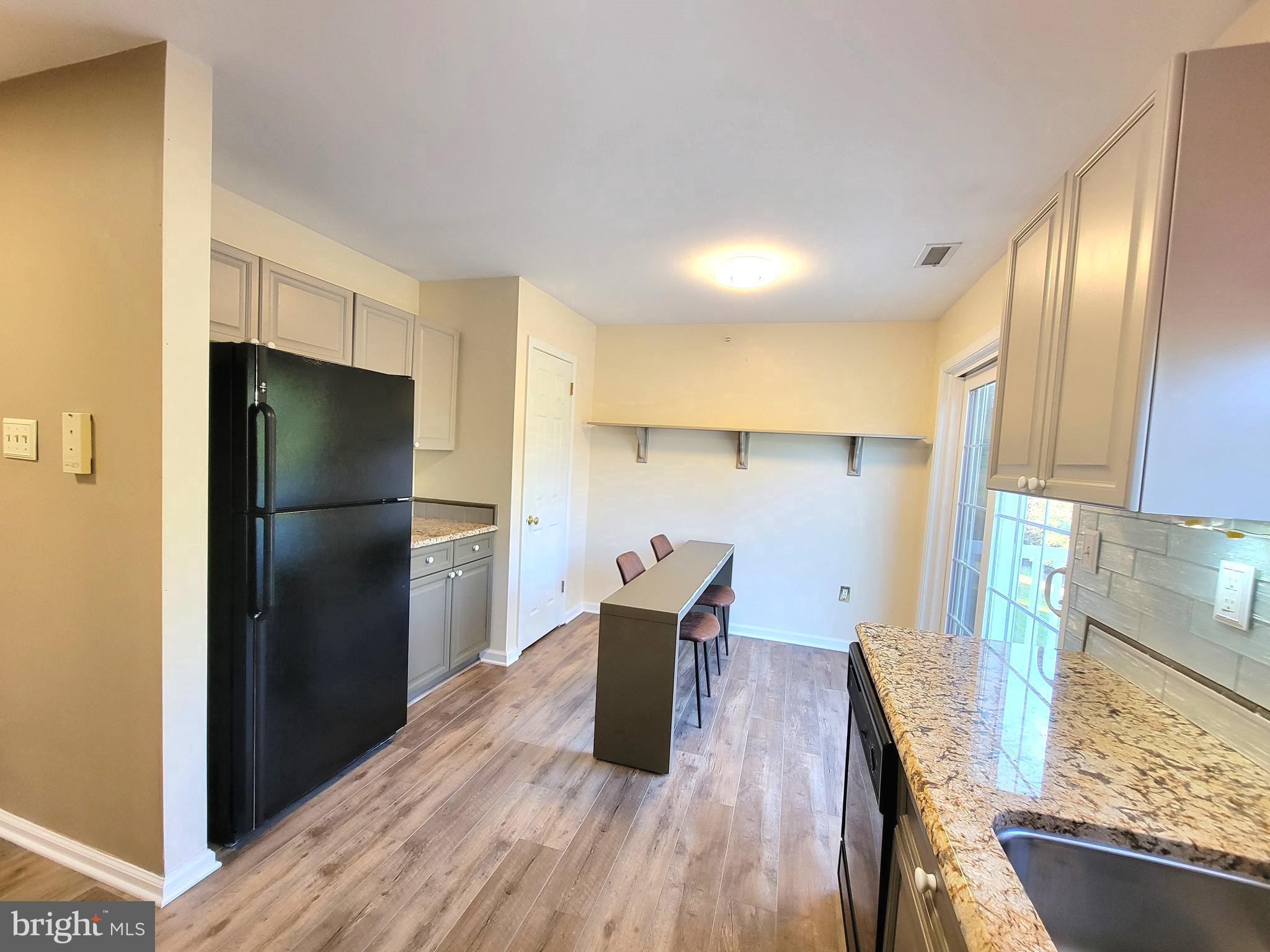 COUNTRY CROSSING - Residential