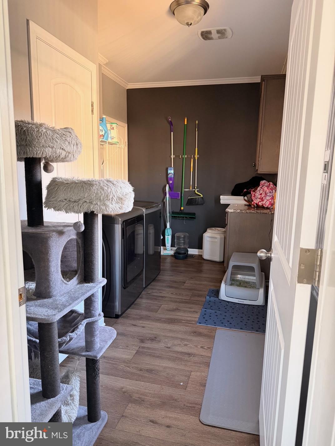 OVERLOOK AT HICKORY HILLS - Residential Lease