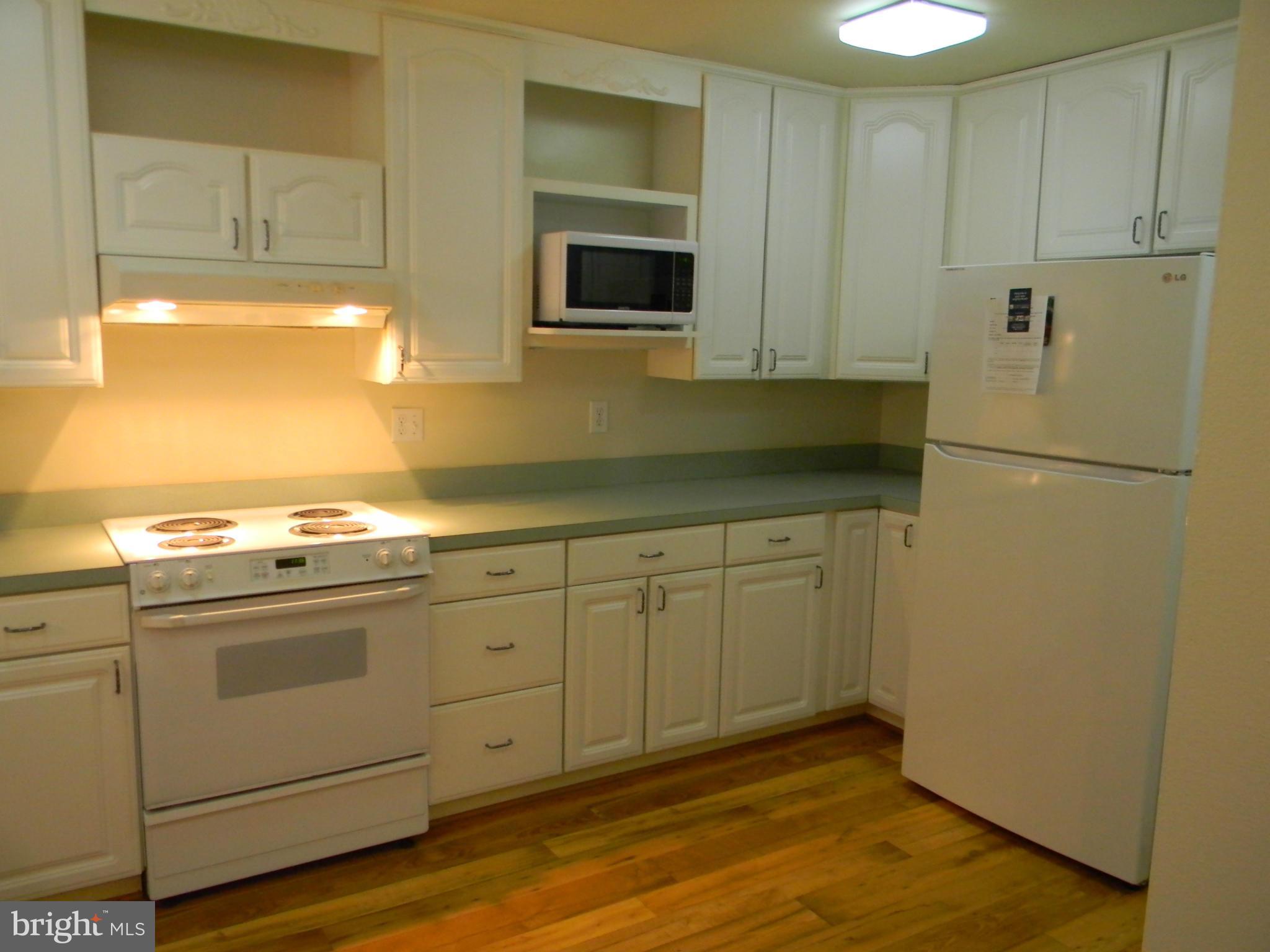 SOUTHAMPTON - Residential Lease