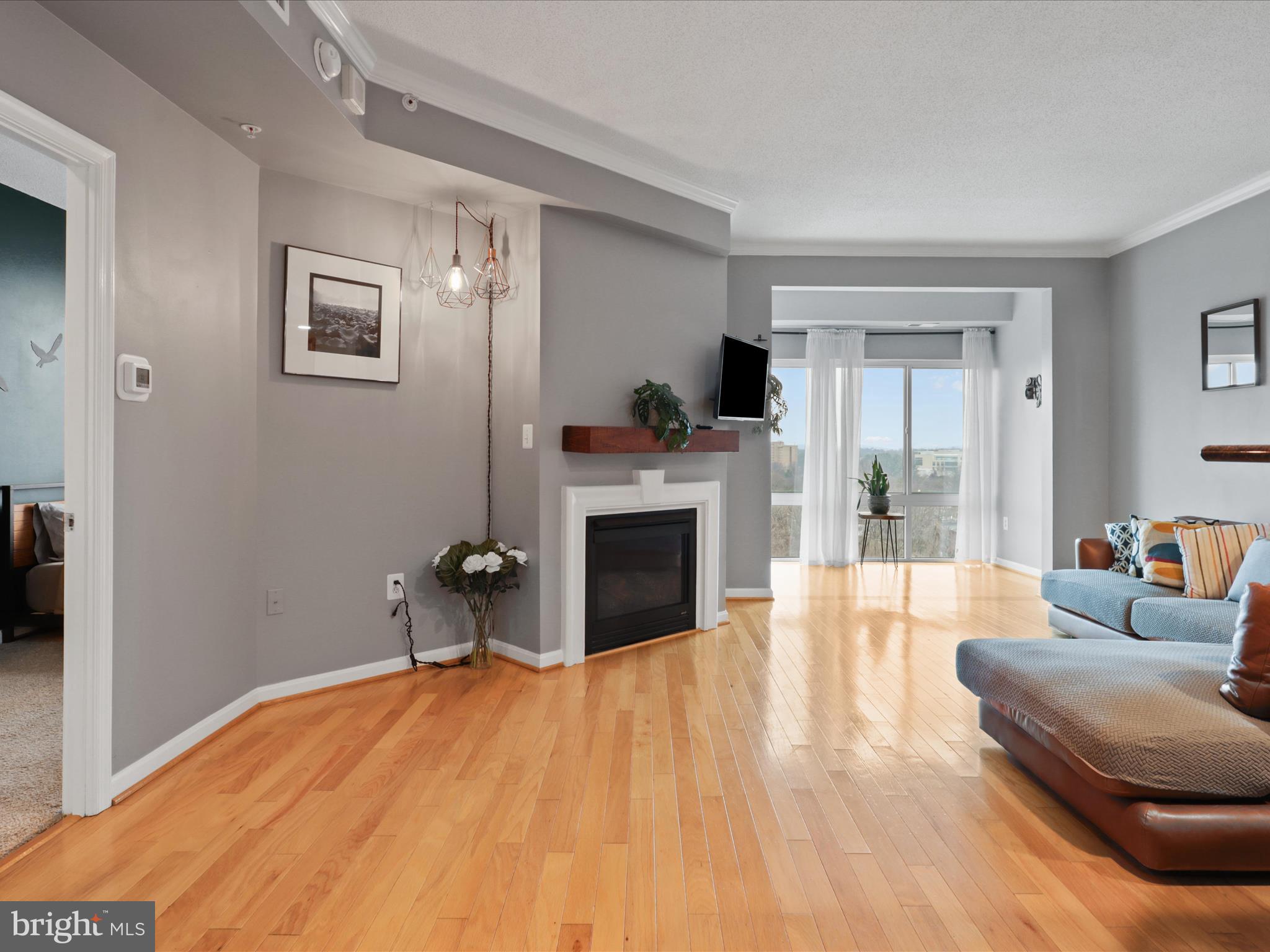 ALEXANDRIA - Residential Lease