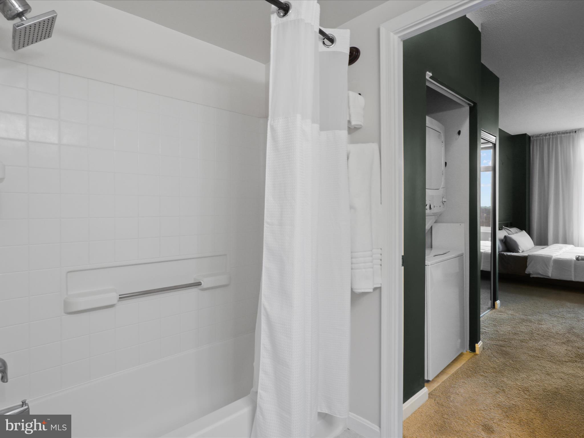 ALEXANDRIA - Residential Lease