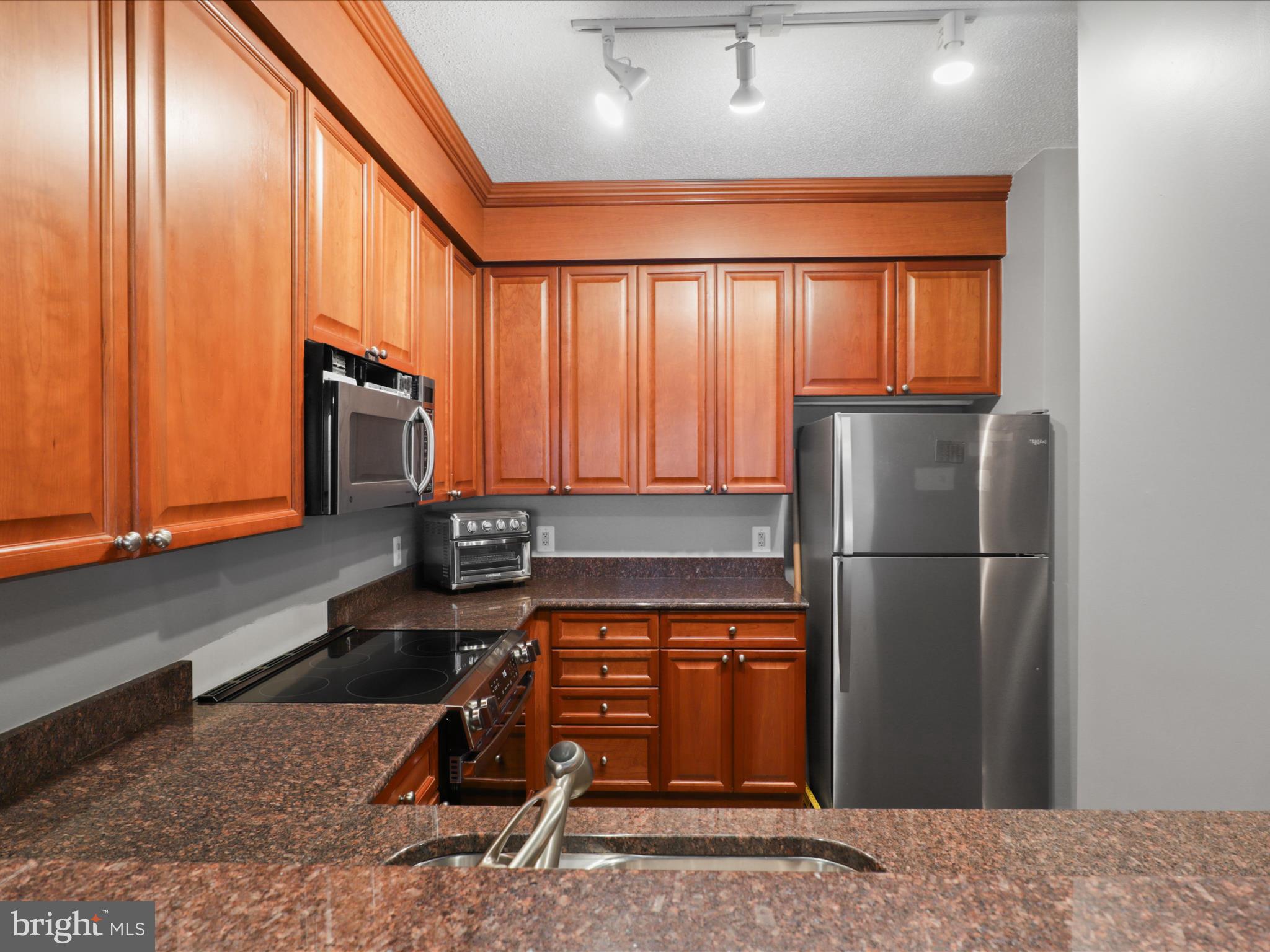 ALEXANDRIA - Residential Lease