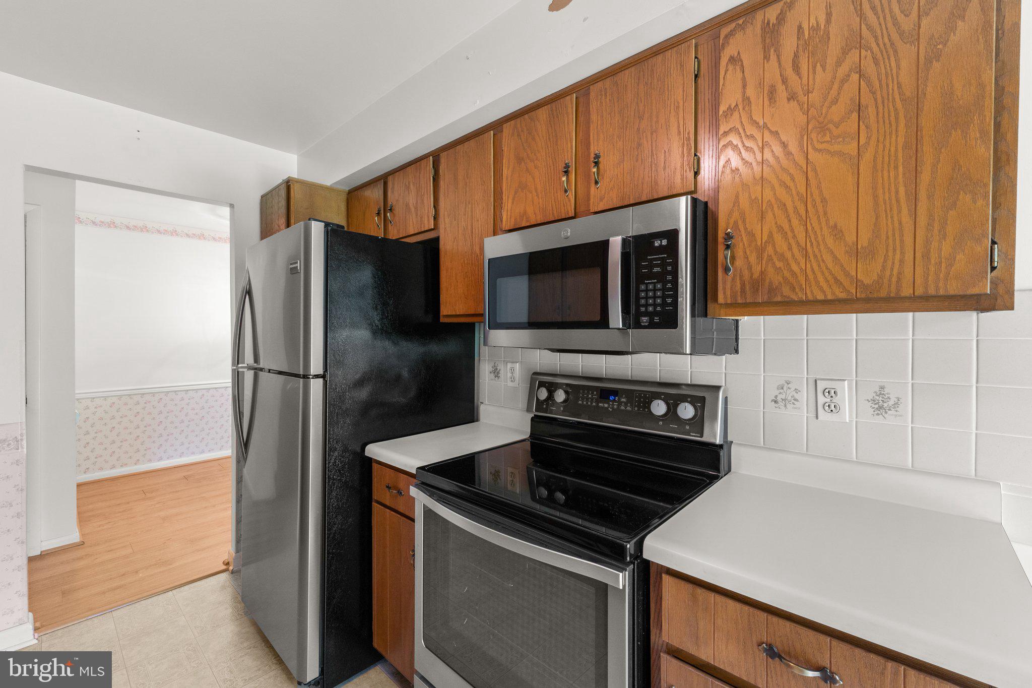 GLADE TOWN - Residential