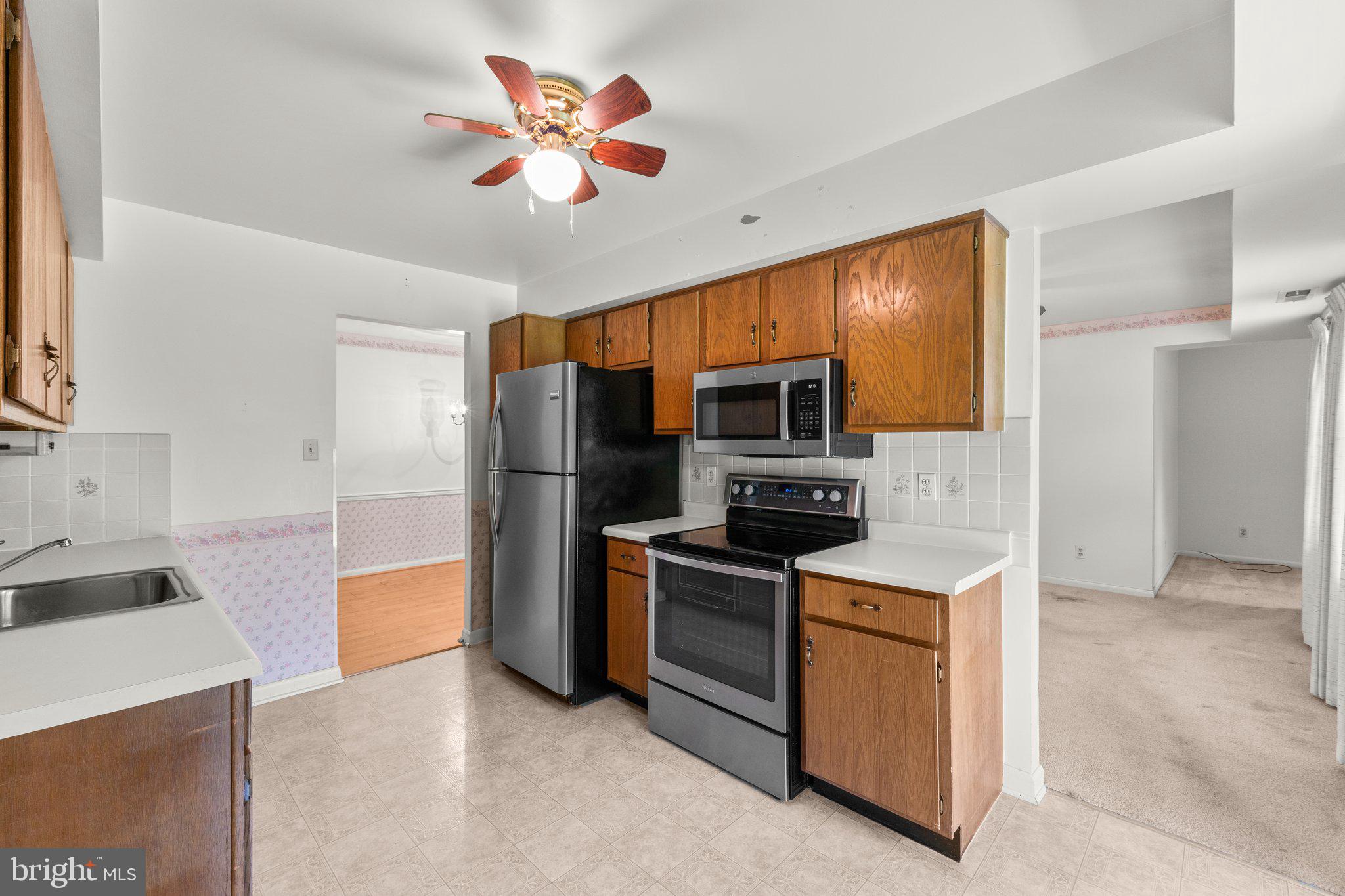 GLADE TOWN - Residential