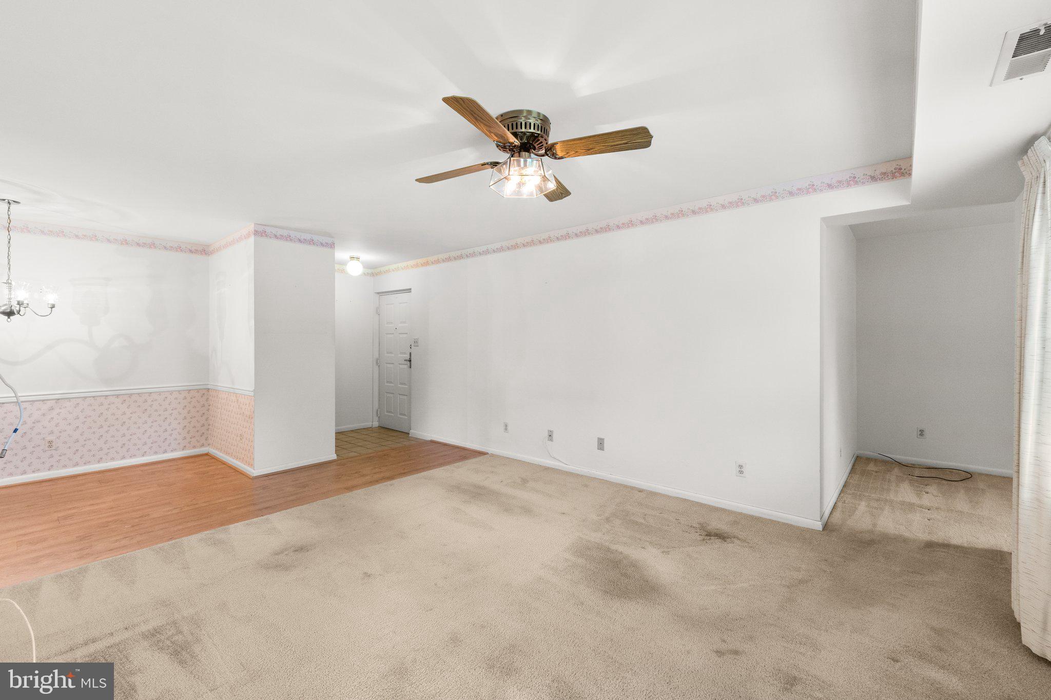 GLADE TOWN - Residential