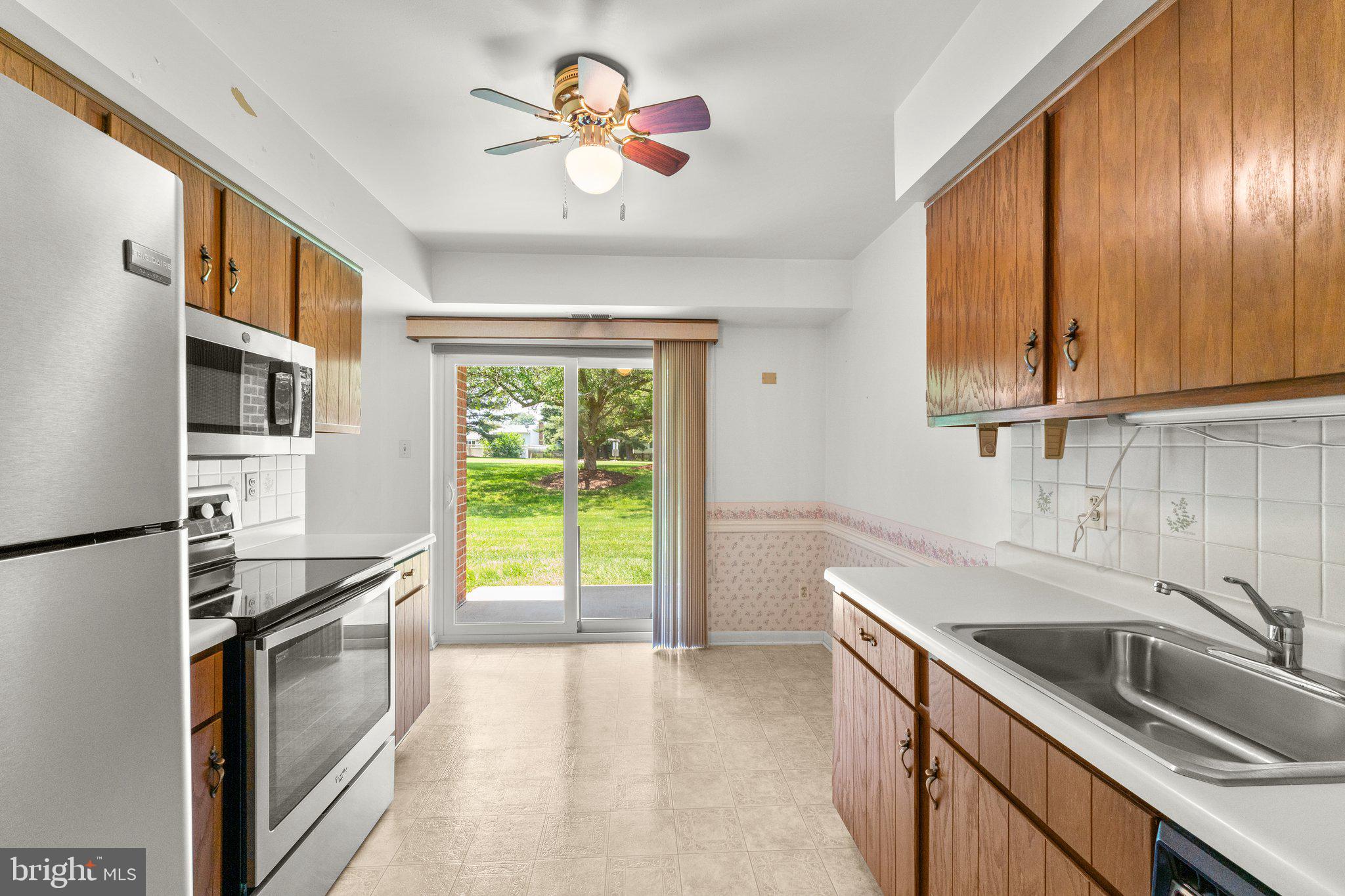 GLADE TOWN - Residential