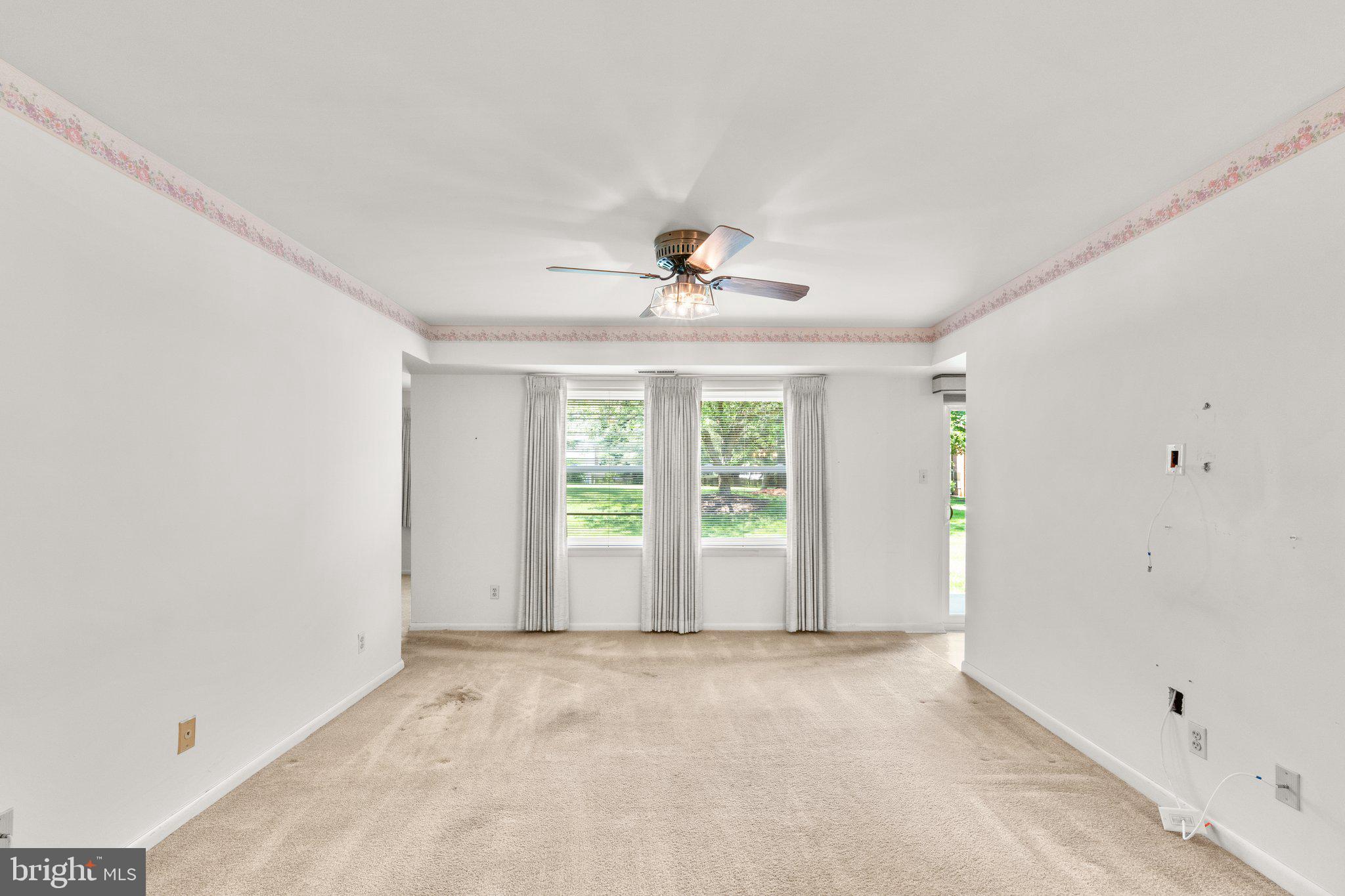 GLADE TOWN - Residential