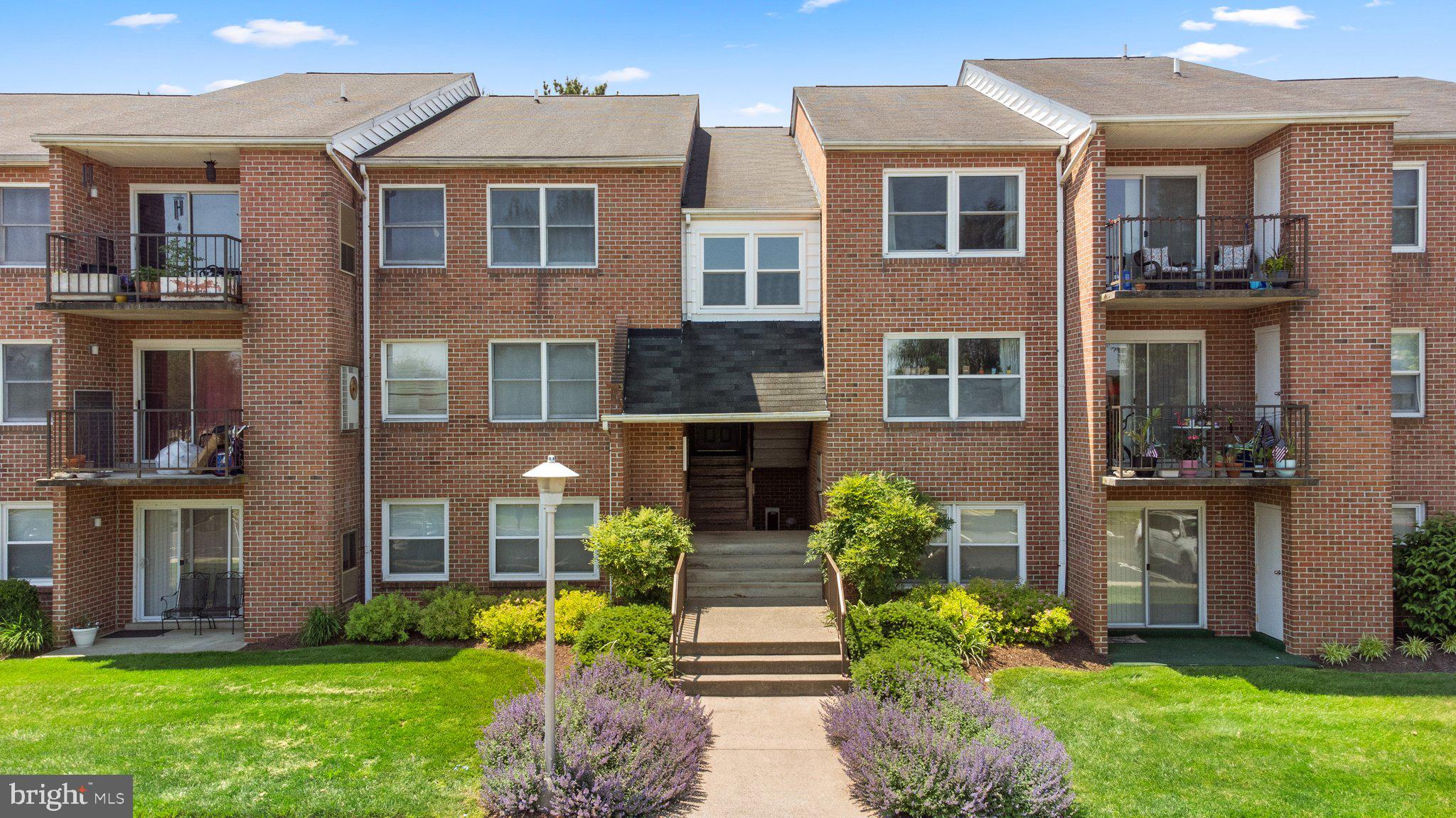 GLADE TOWN - Residential