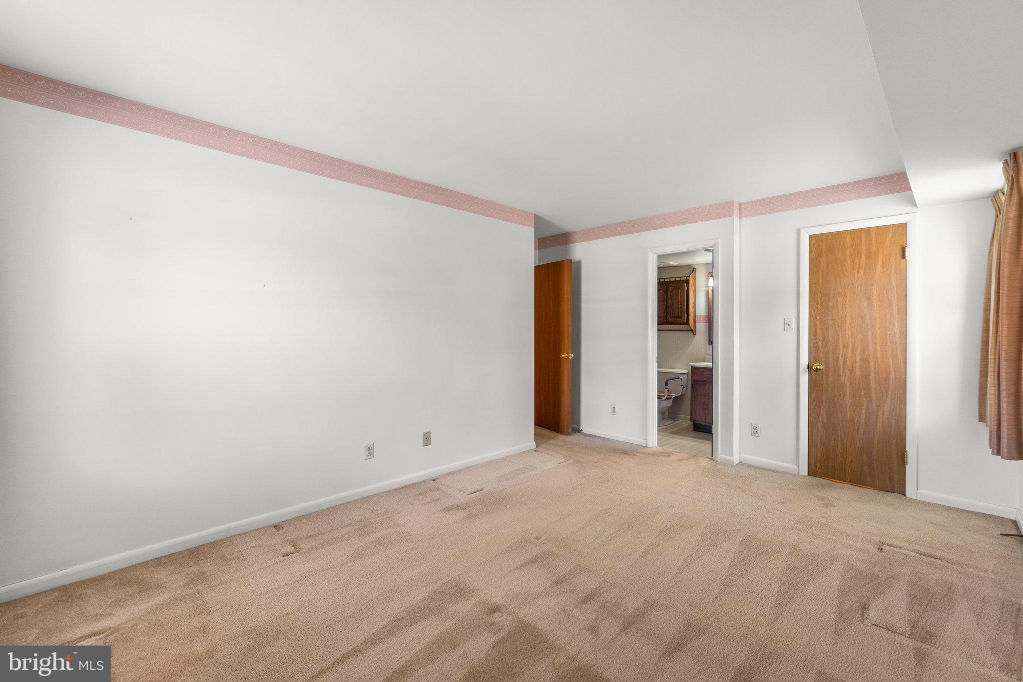 GLADE TOWN - Residential