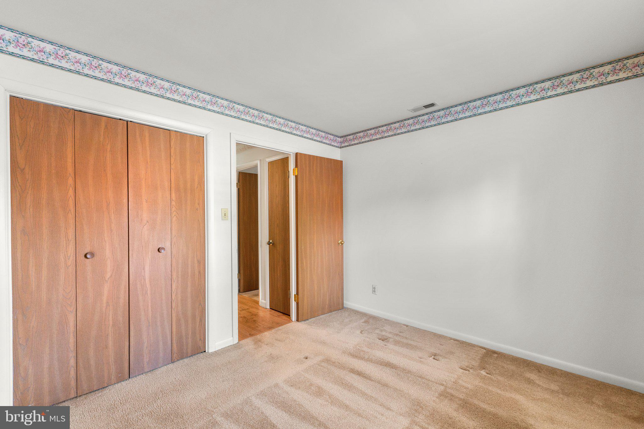 GLADE TOWN - Residential