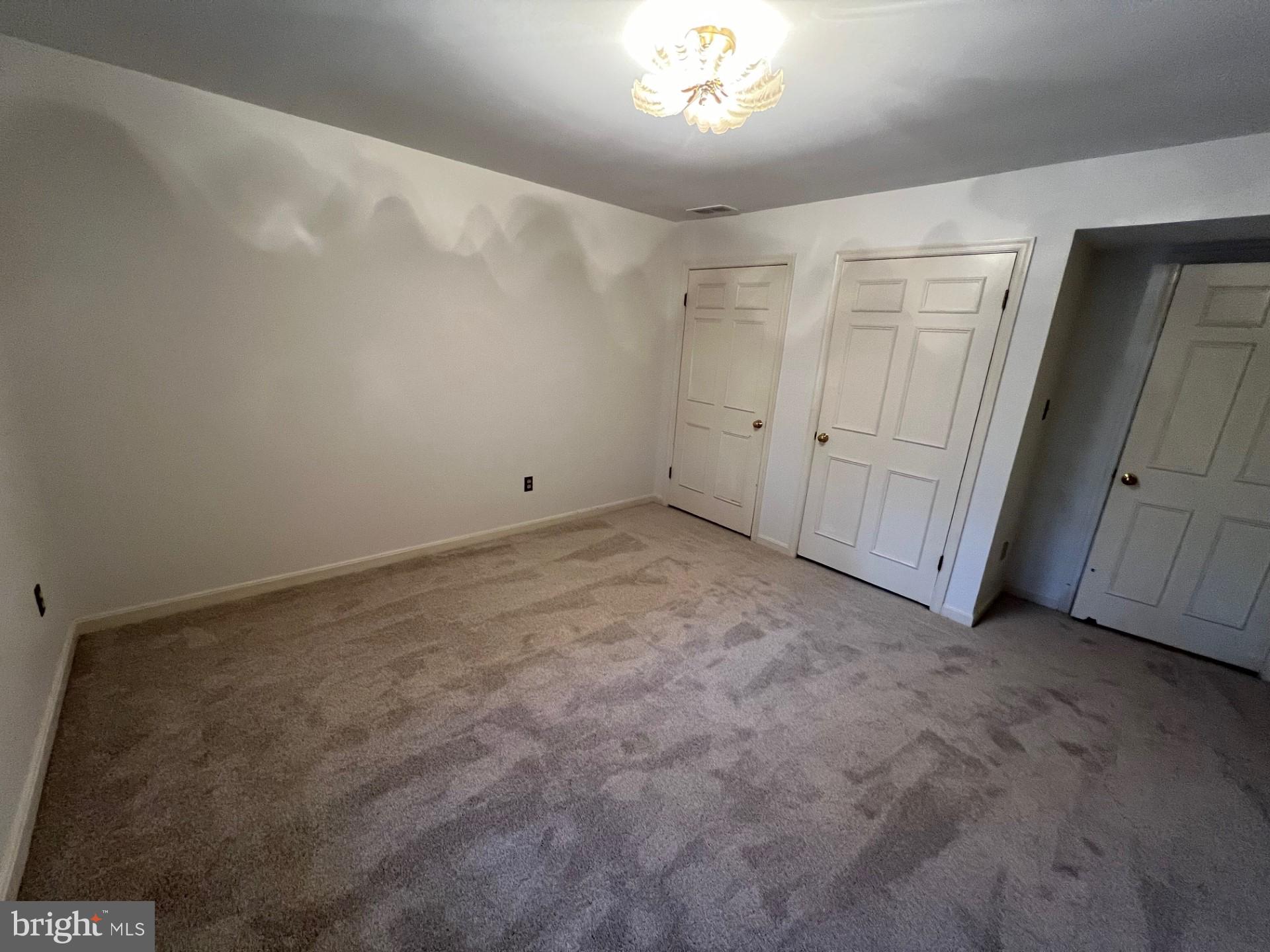 HUNTINGTON WOODS - Residential Lease