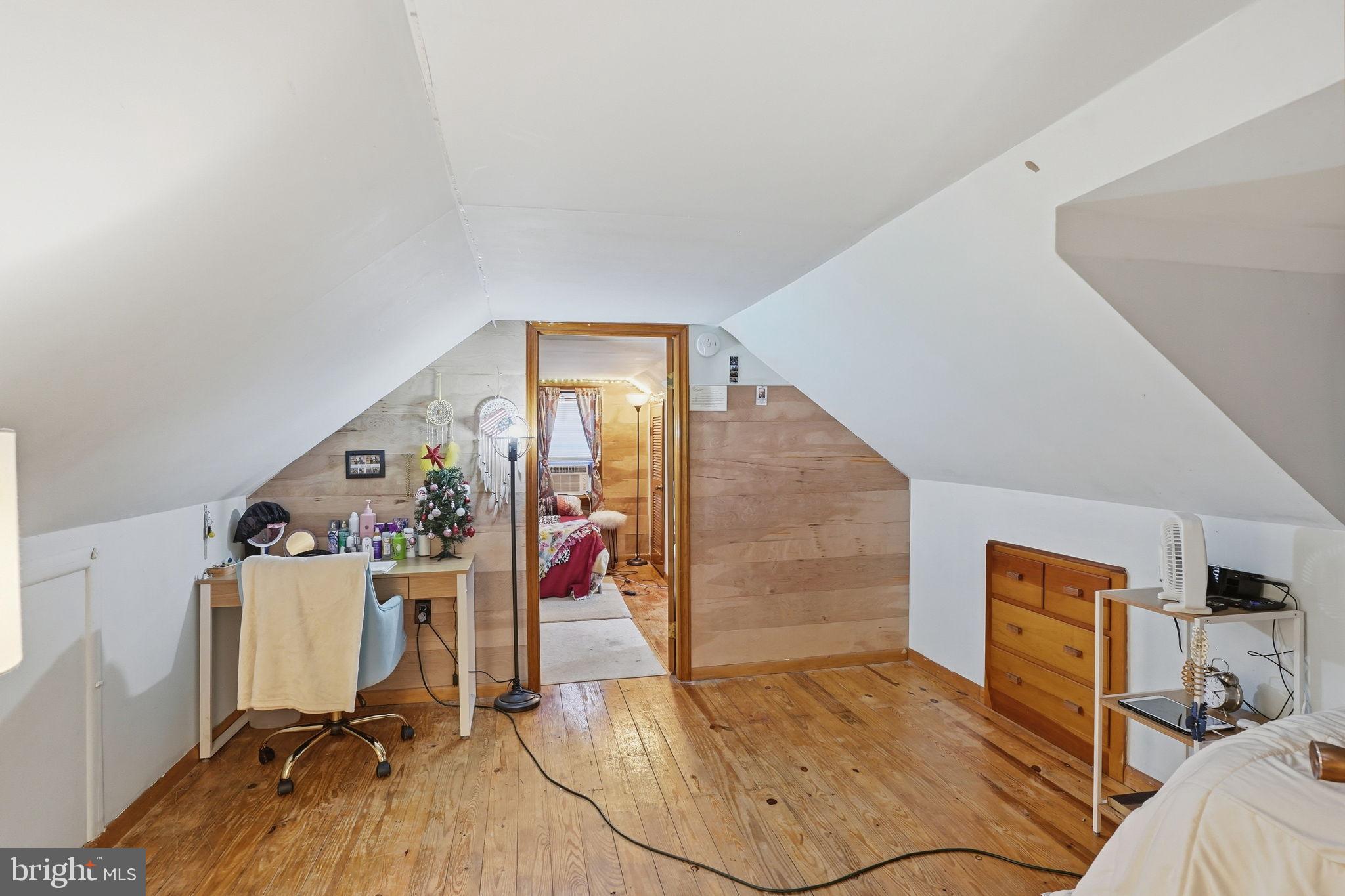 HACKS POINT - Residential